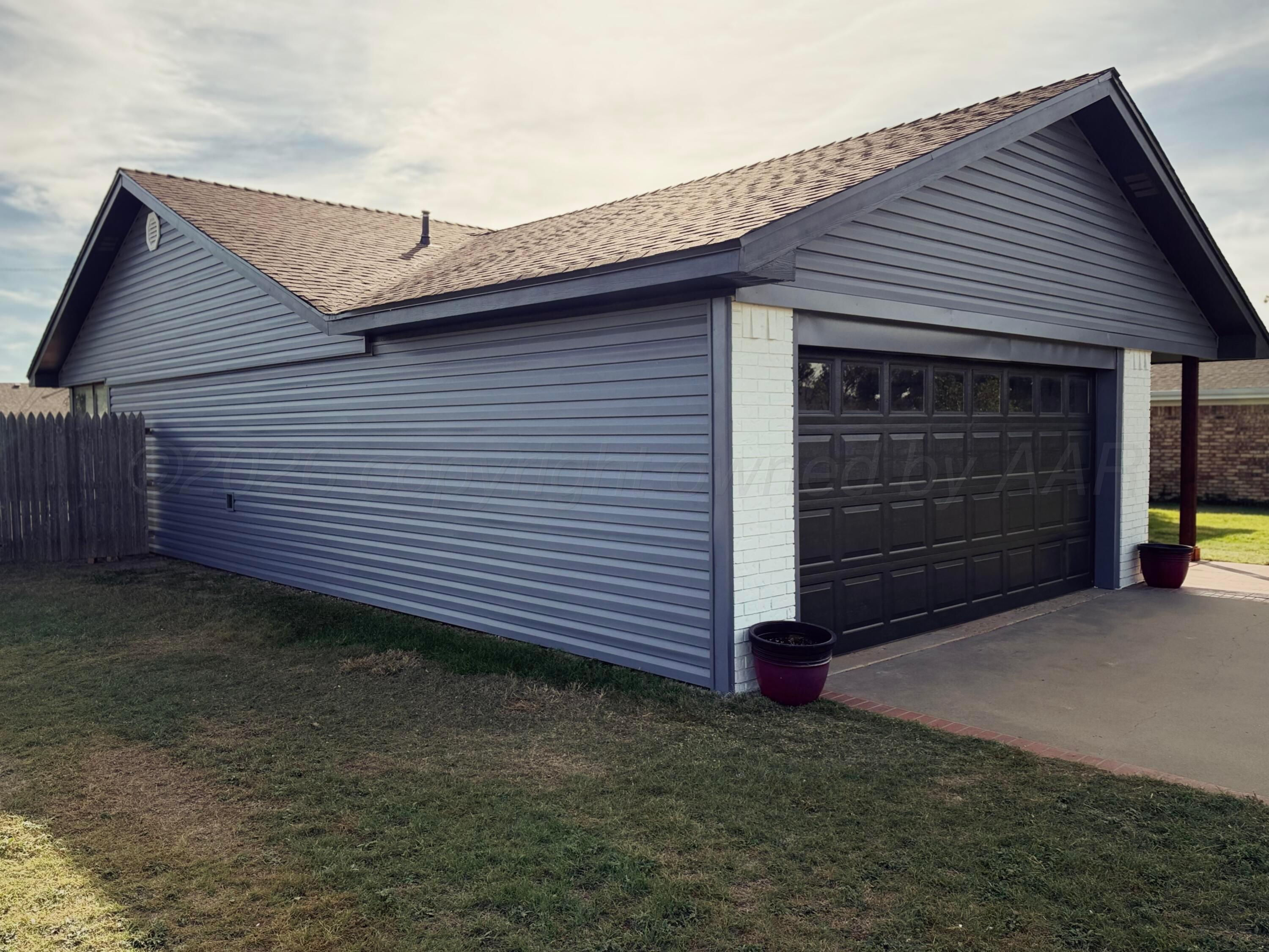 1001 Holly Lane Property Photo 30