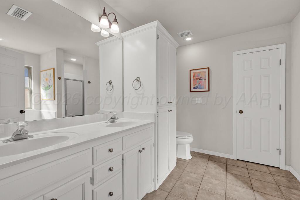 2403 Drake Elm Place Property Photo 15