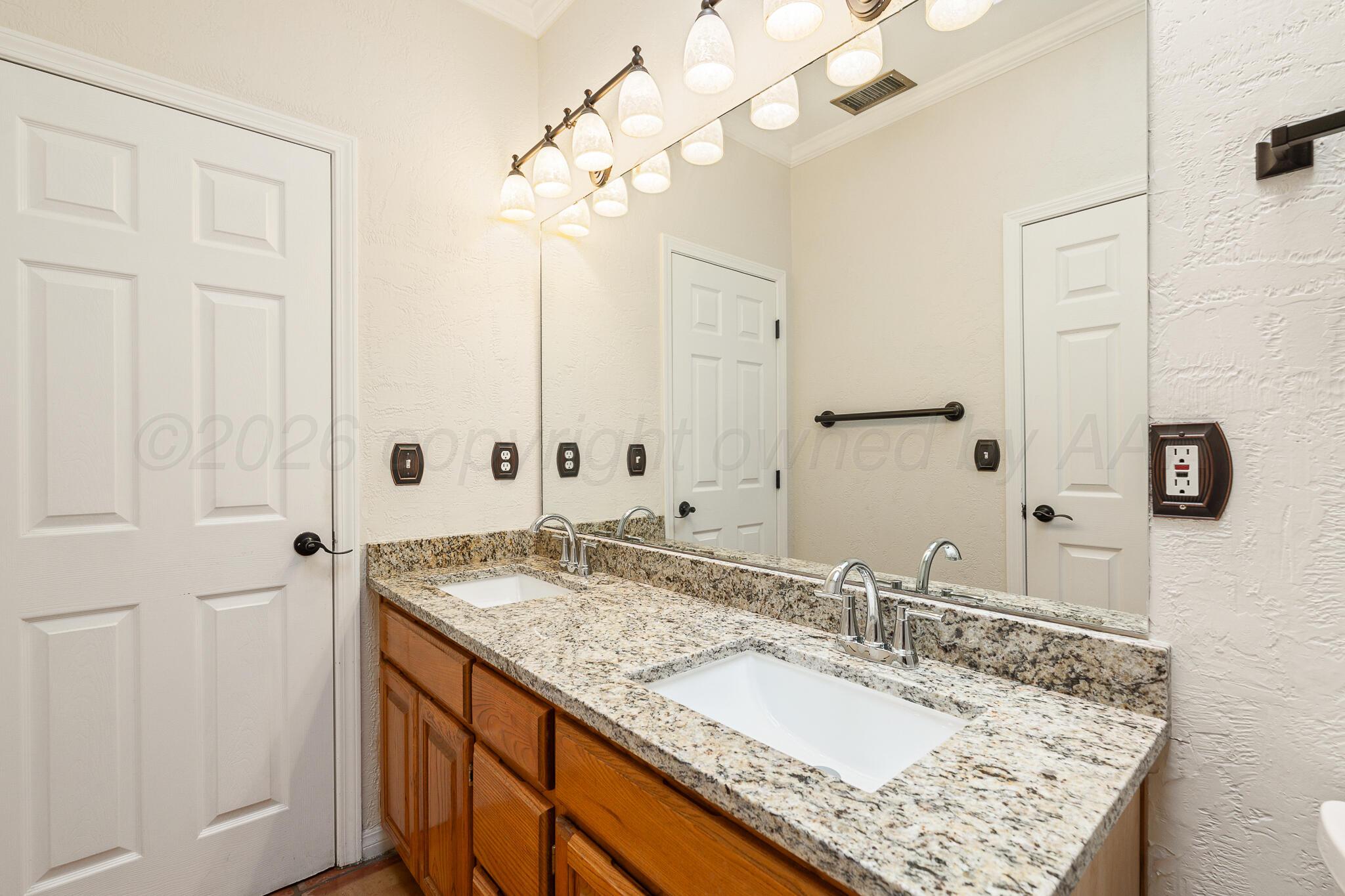 7415 Woodmont Drive Property Photo 13