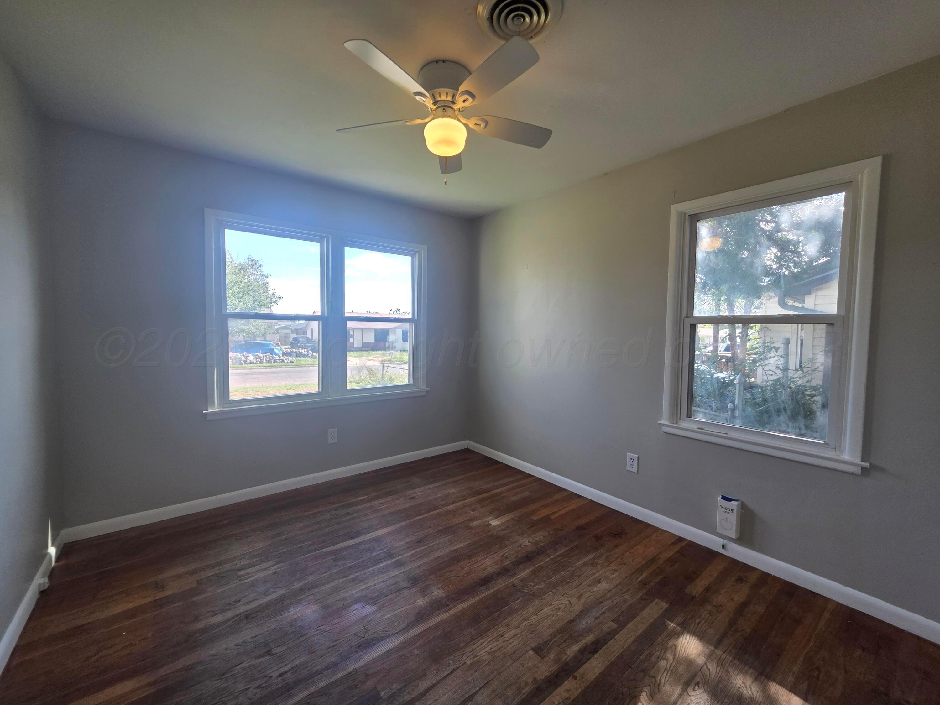 4900 Parker Street Property Photo 12