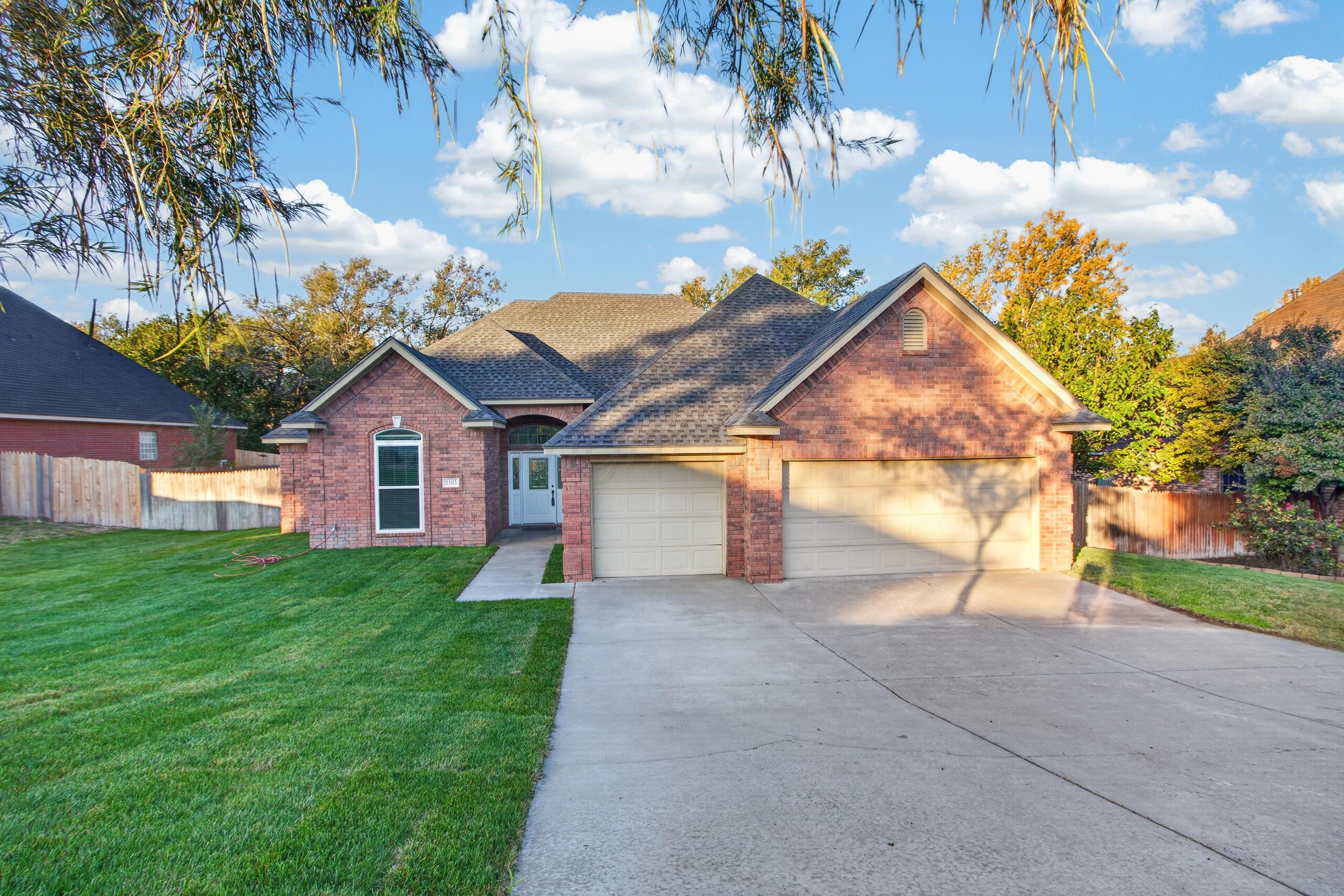 2105 Briarwood Drive Property Photo 1