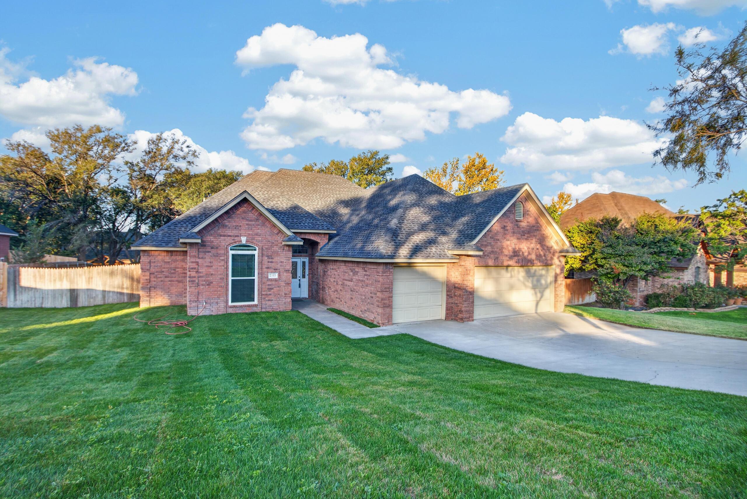 2105 Briarwood Drive Property Photo 2
