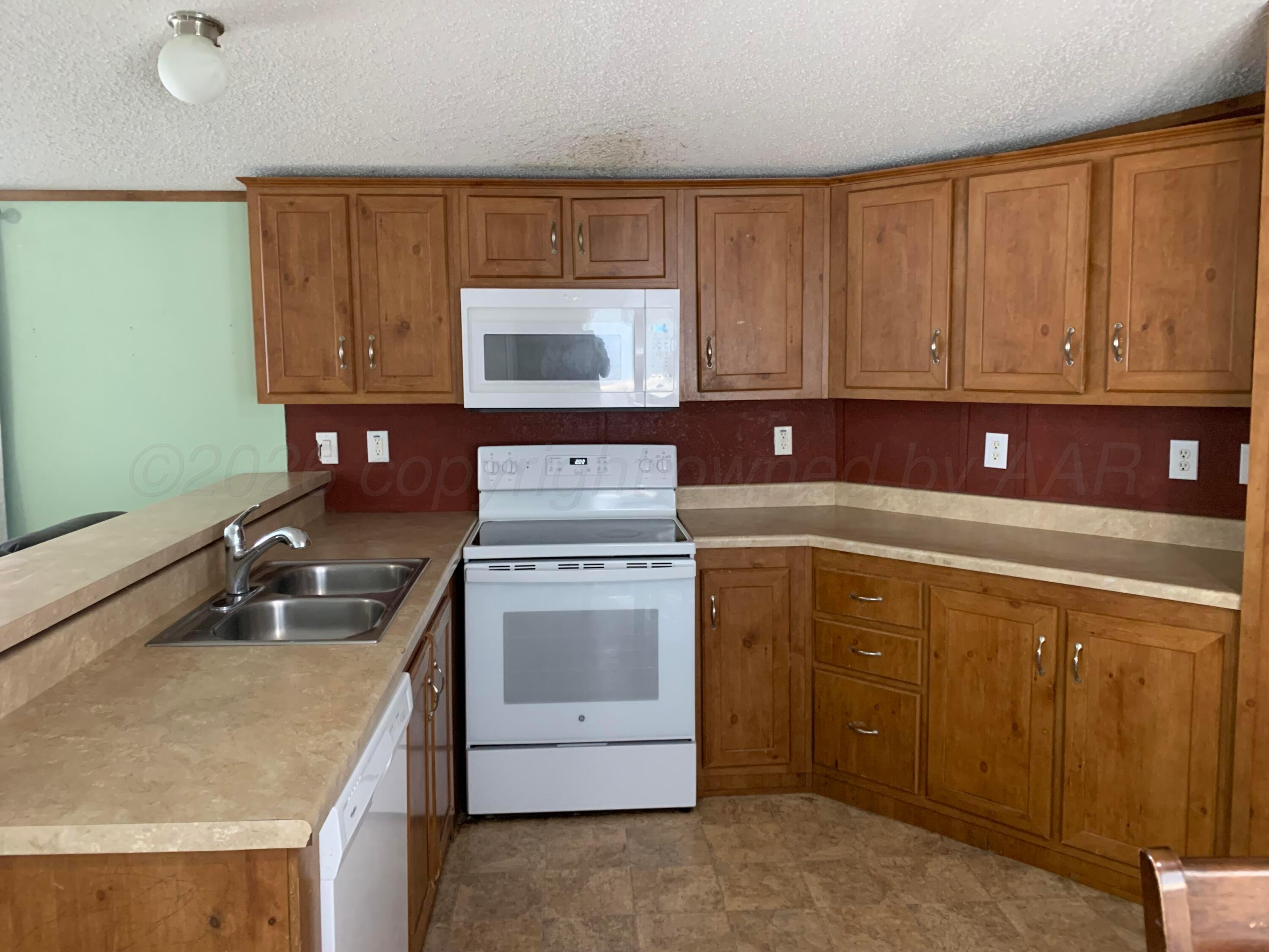 4611 Pioneer Lane Property Photo 4
