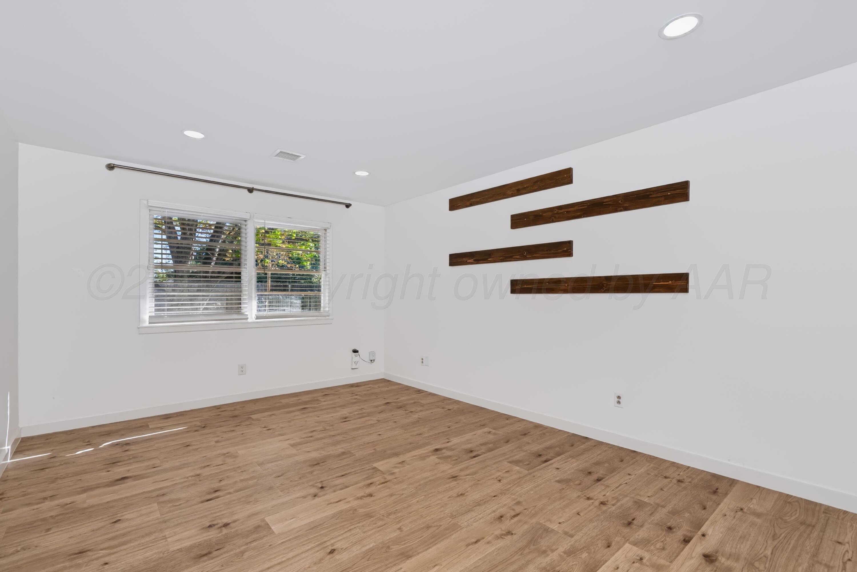 4921 Harvard Street Property Photo 8