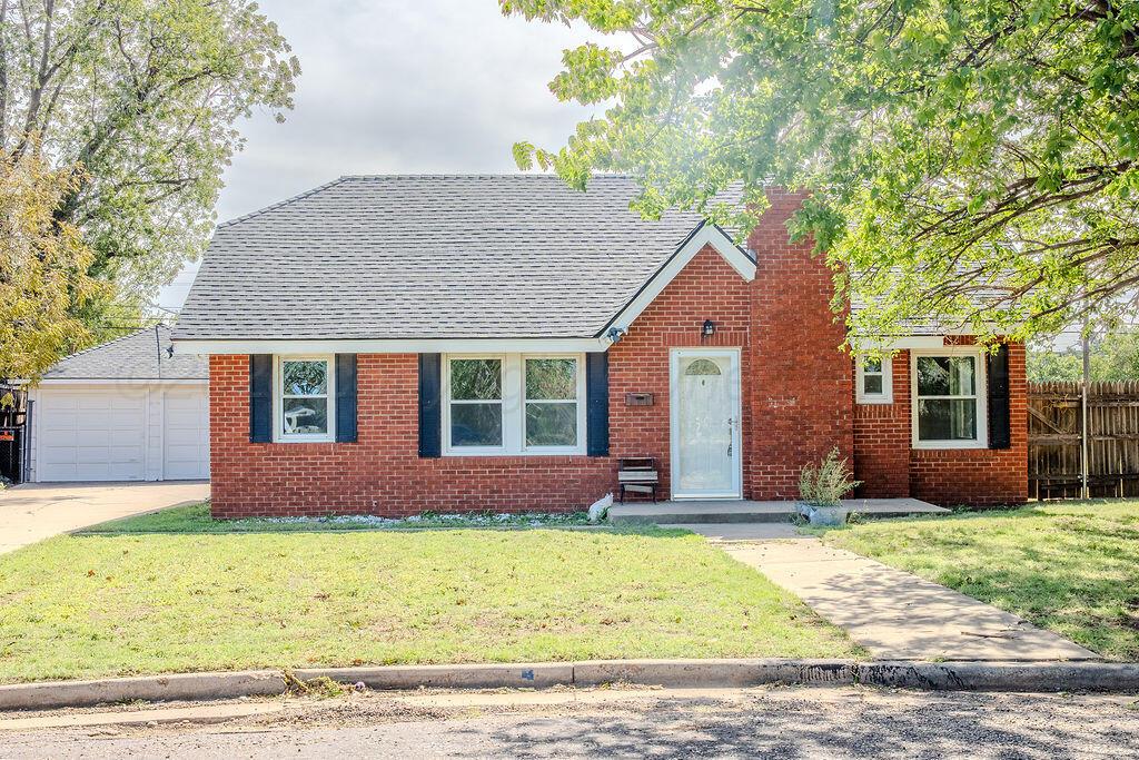 122 Wayside Property Photo 1