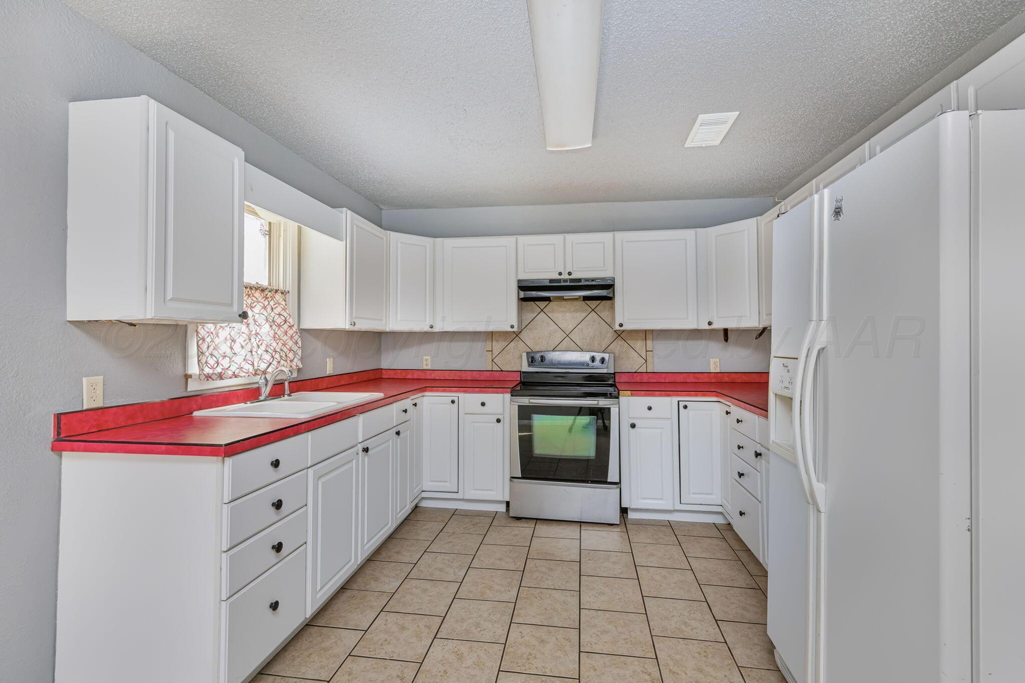 840 Blevins Street Property Photo 6