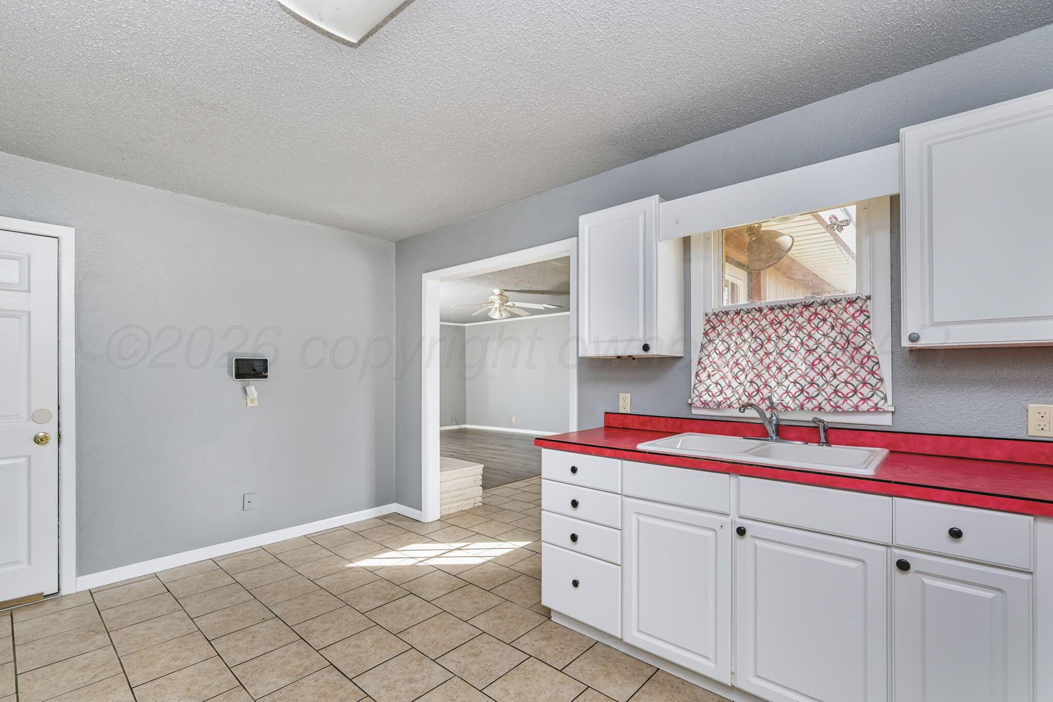 840 Blevins Street Property Photo 8