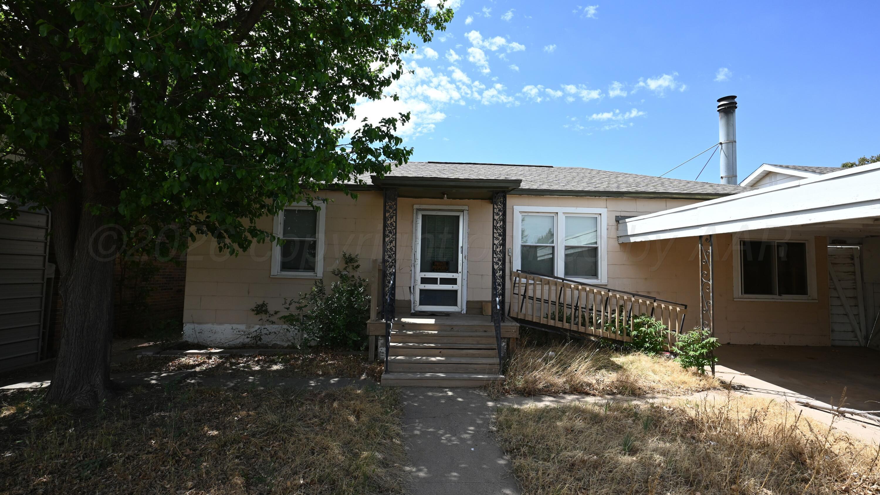210 S Mackenzie Avenue Property Photo 1