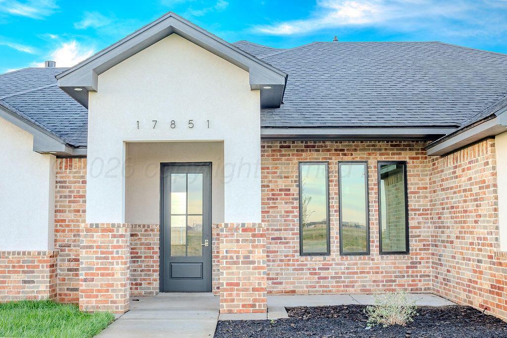 17851 Mid Country Property Photo 4