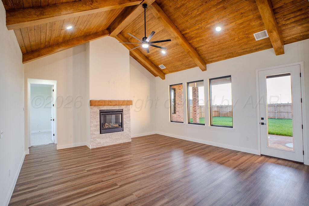 17851 Mid Country Property Photo 6