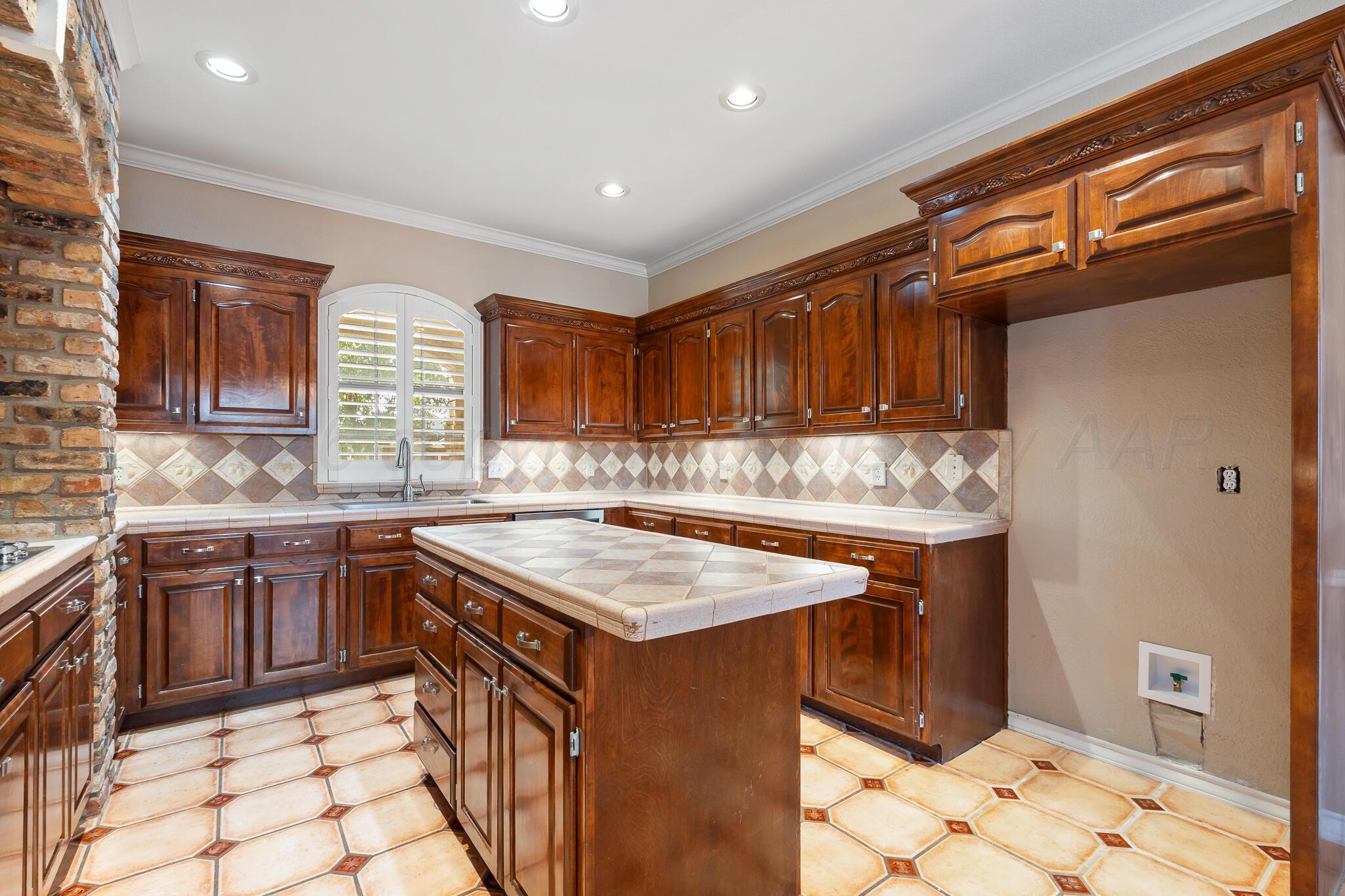 7618 Stuyvesant Property Photo 9