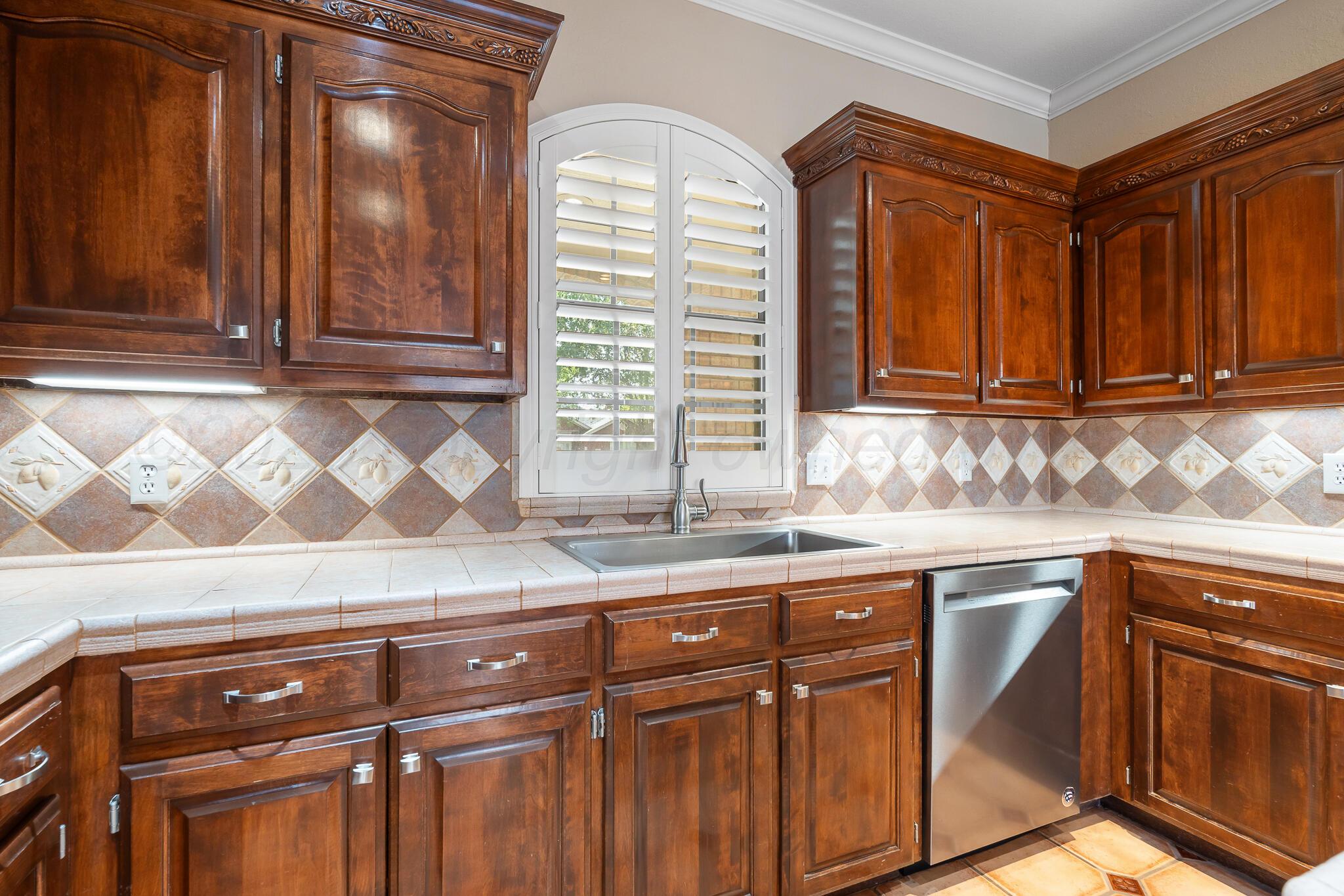 7618 Stuyvesant Property Photo 10