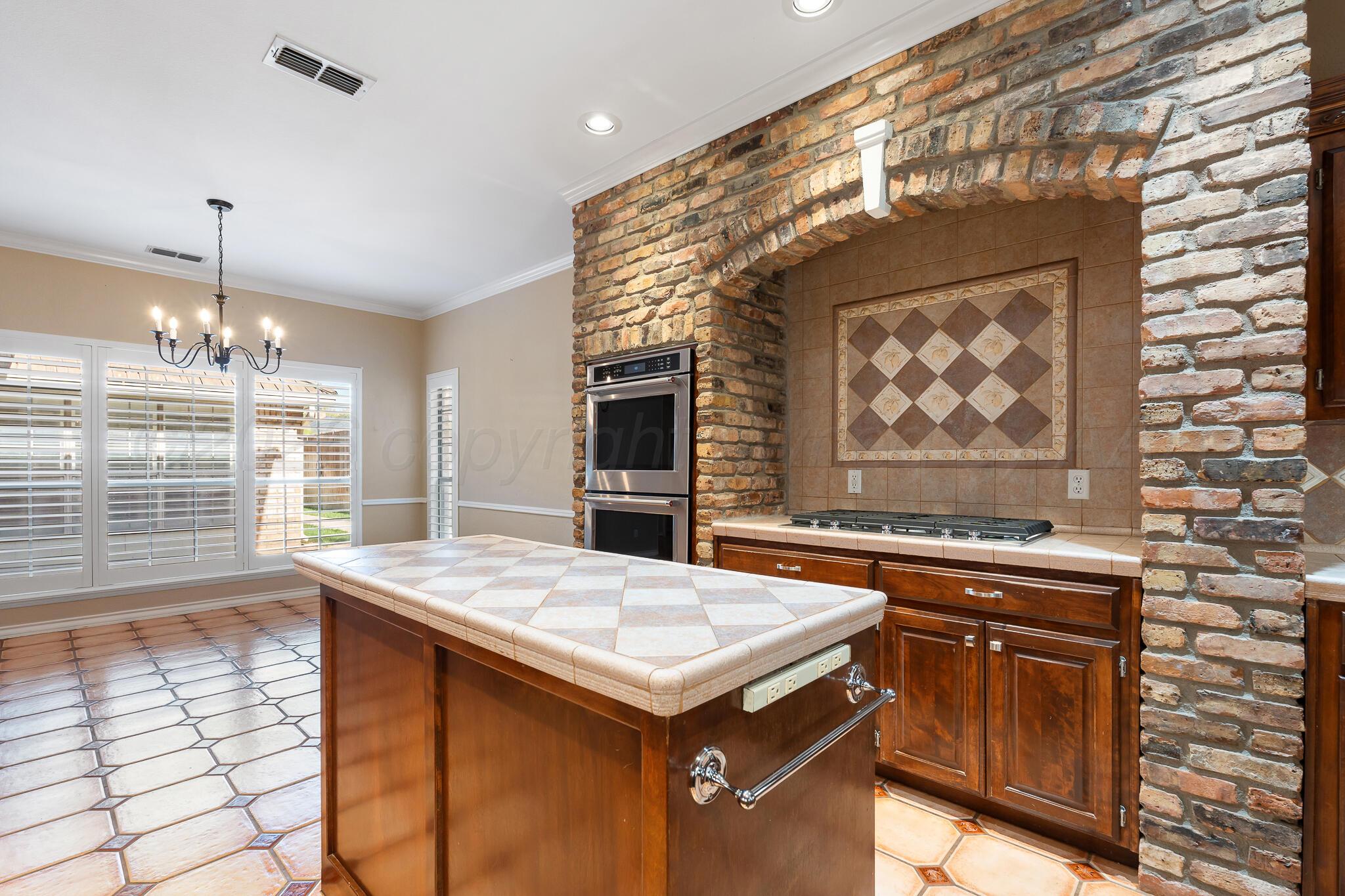 7618 Stuyvesant Property Photo 12