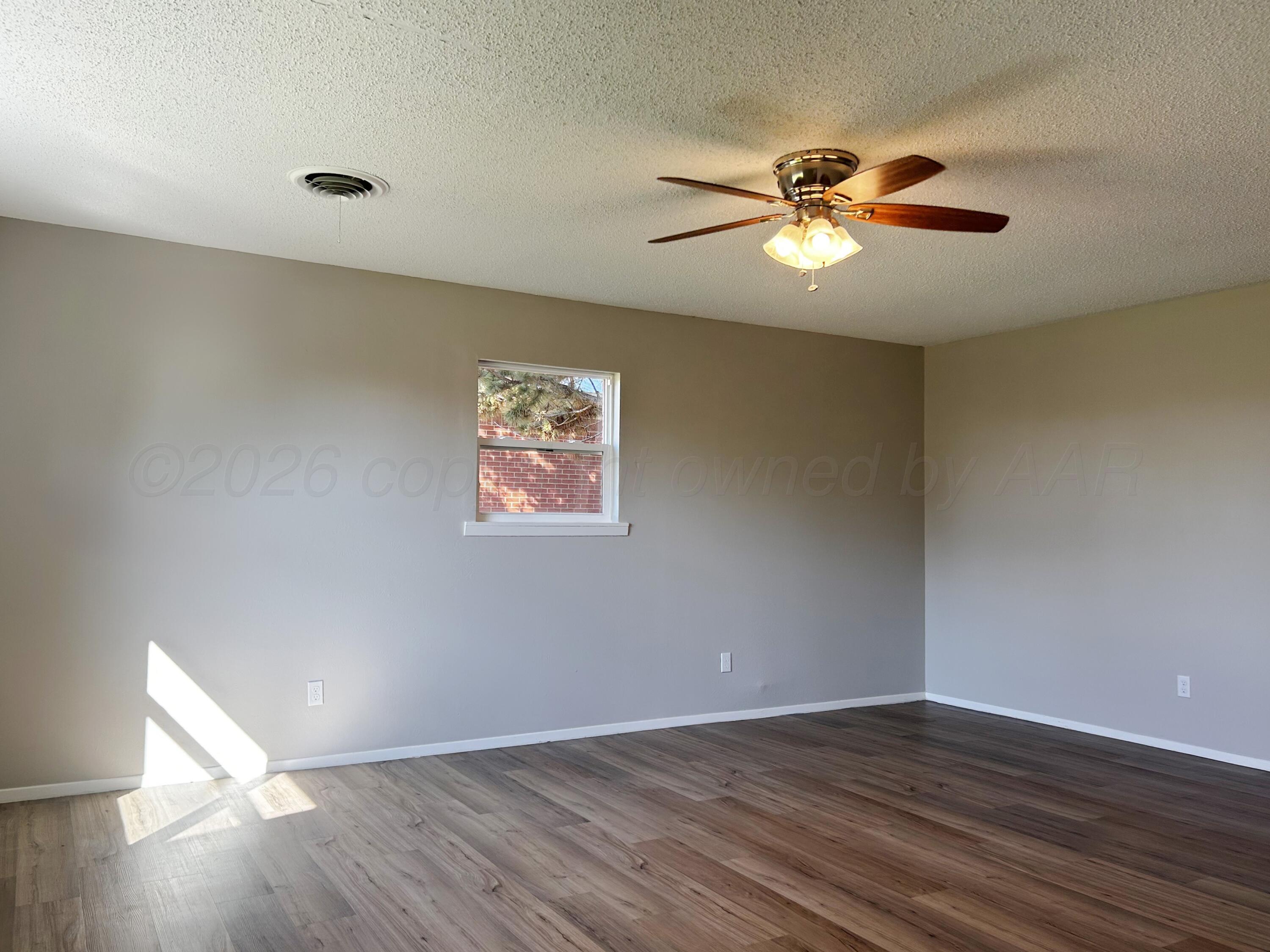 417 Mesquite Avenue Property Photo 2