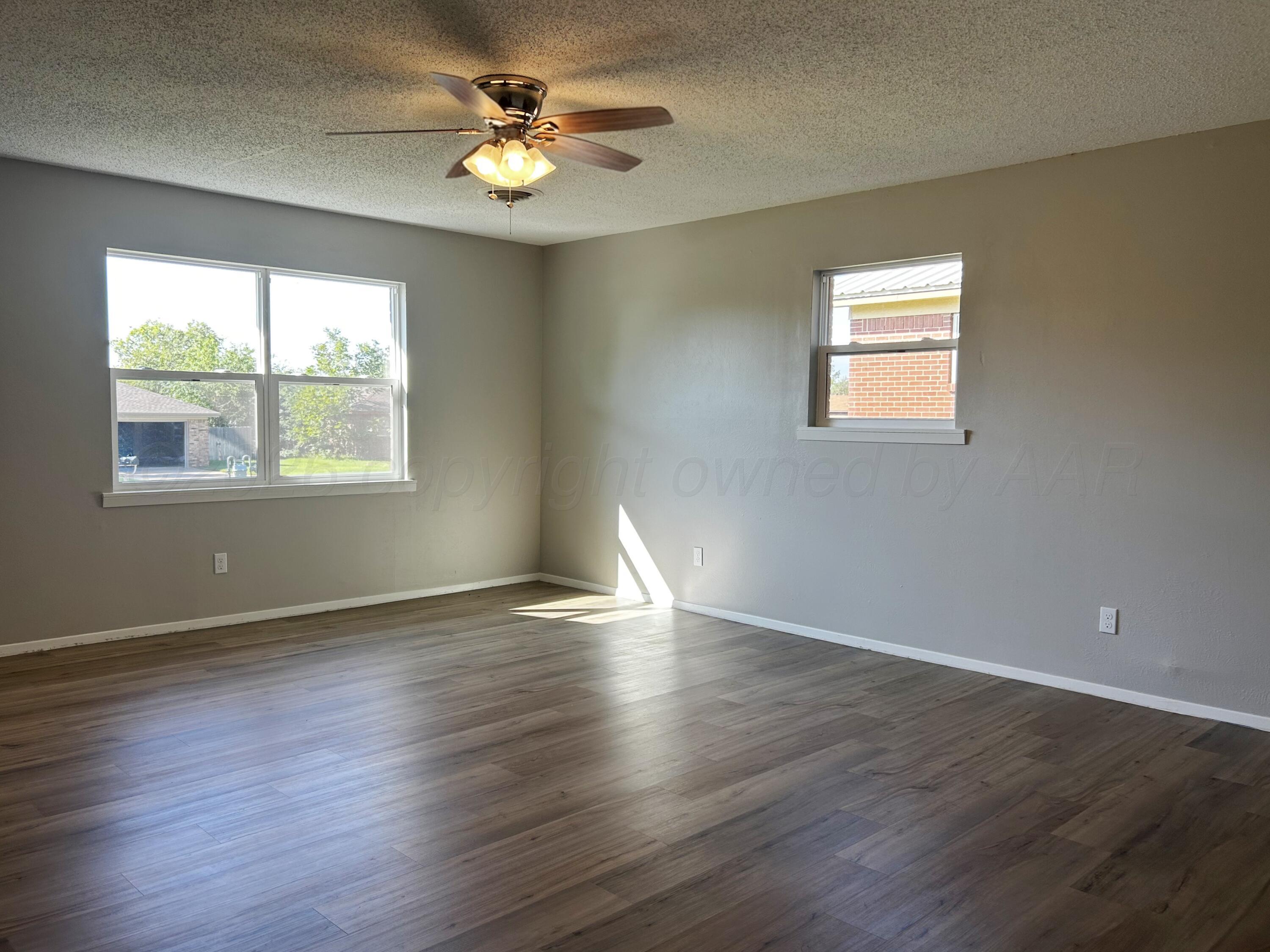 417 Mesquite Avenue Property Photo 4