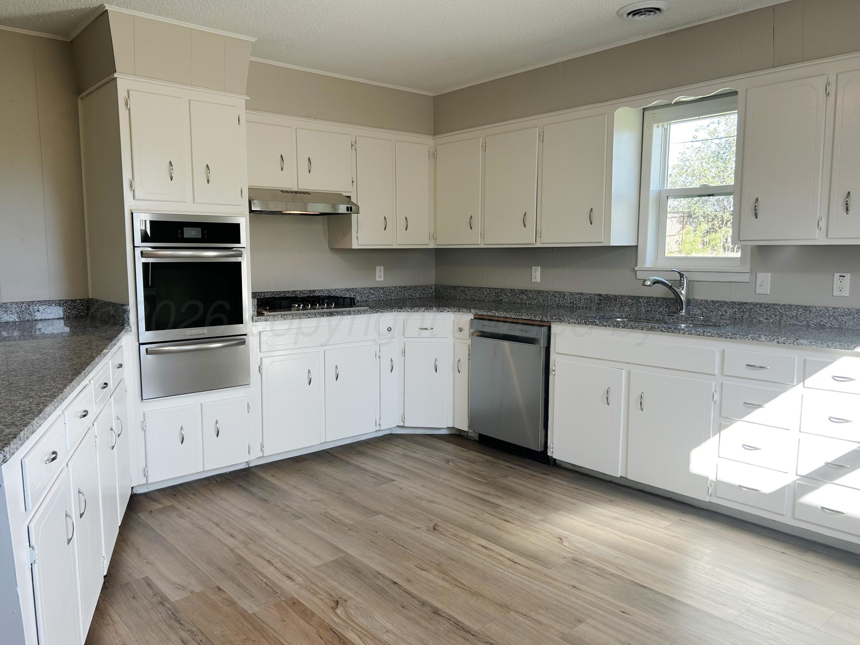 417 Mesquite Avenue Property Photo 11