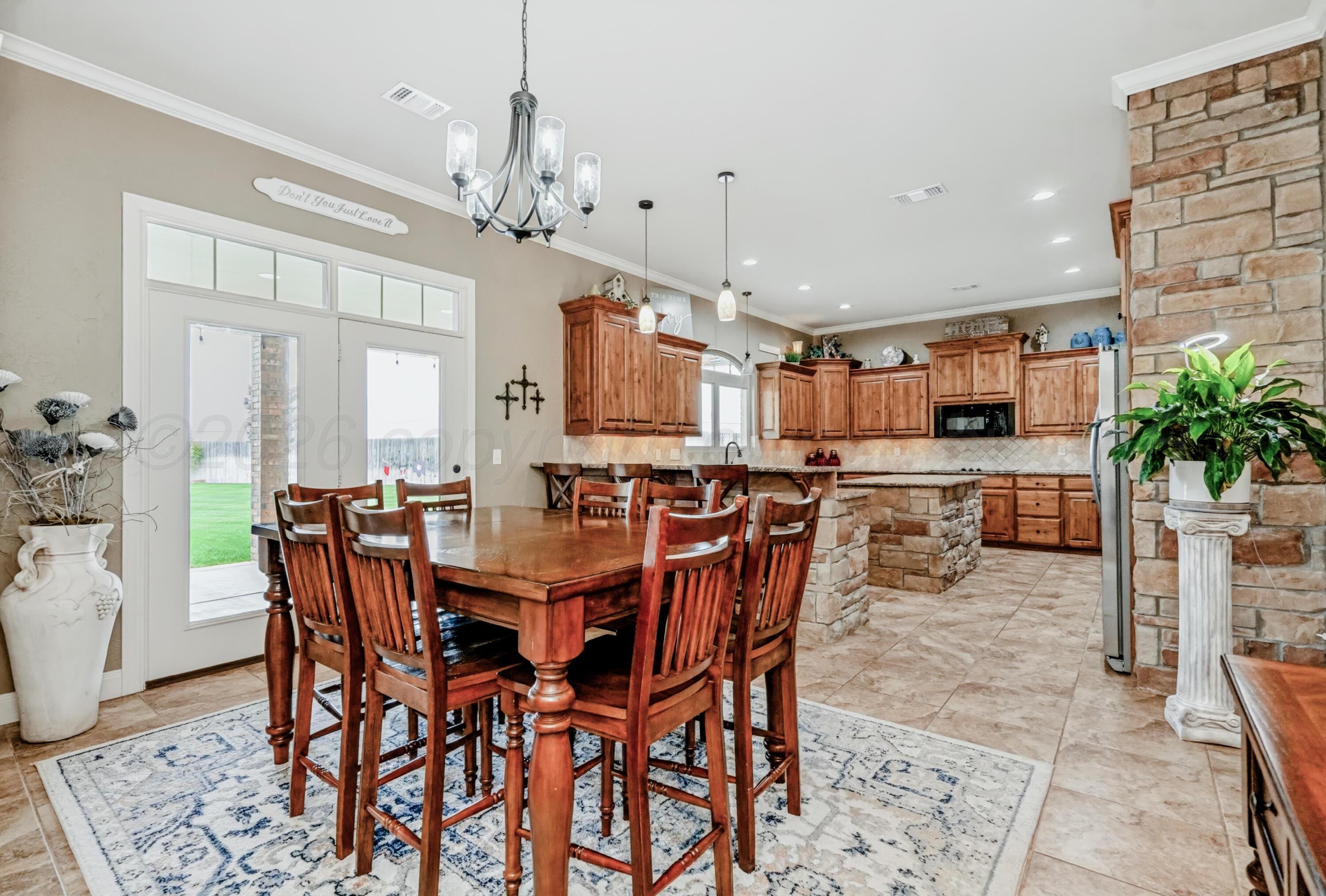 19200 Winding River Road Property Photo 2