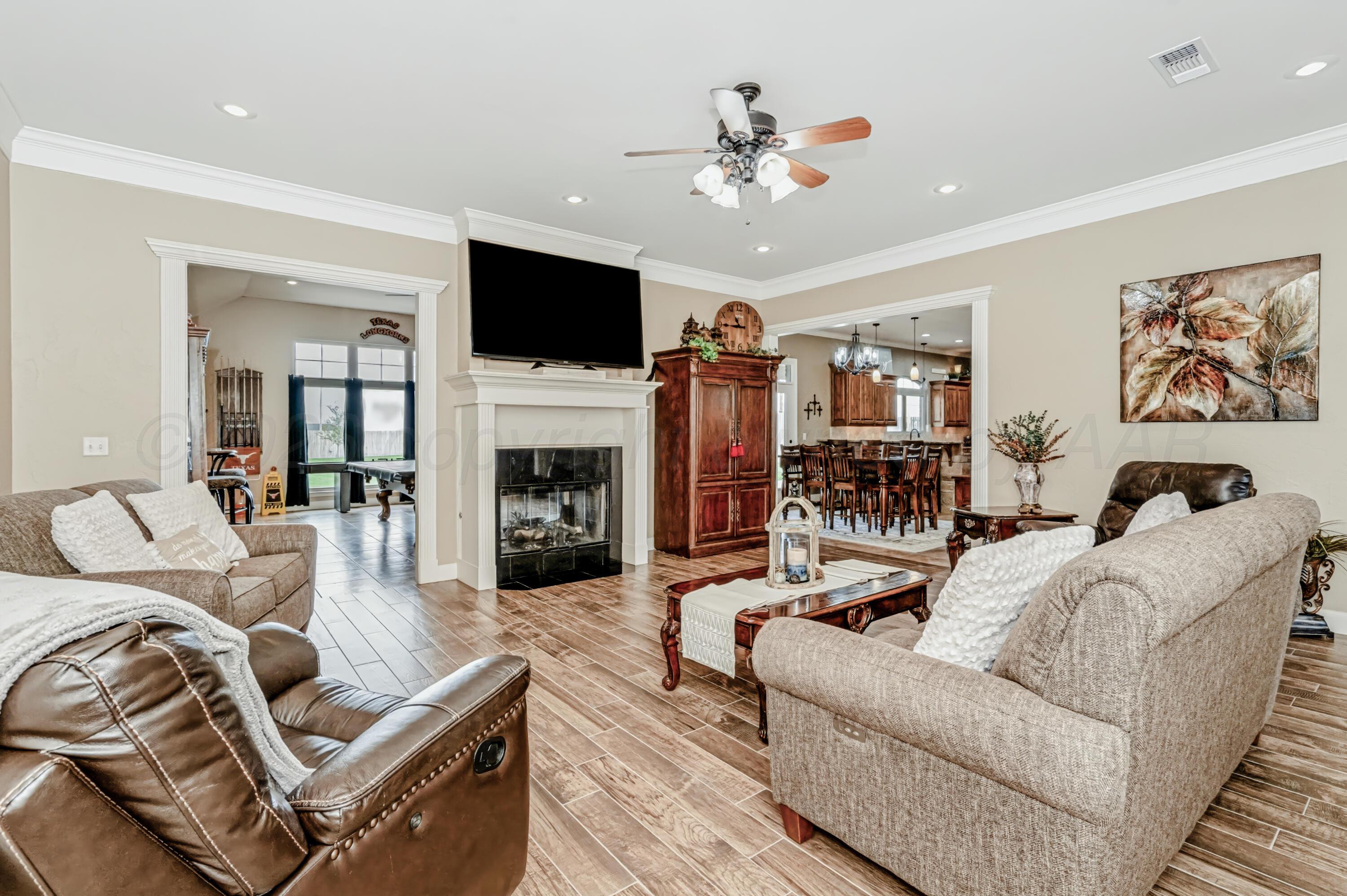 19200 Winding River Road Property Photo 6