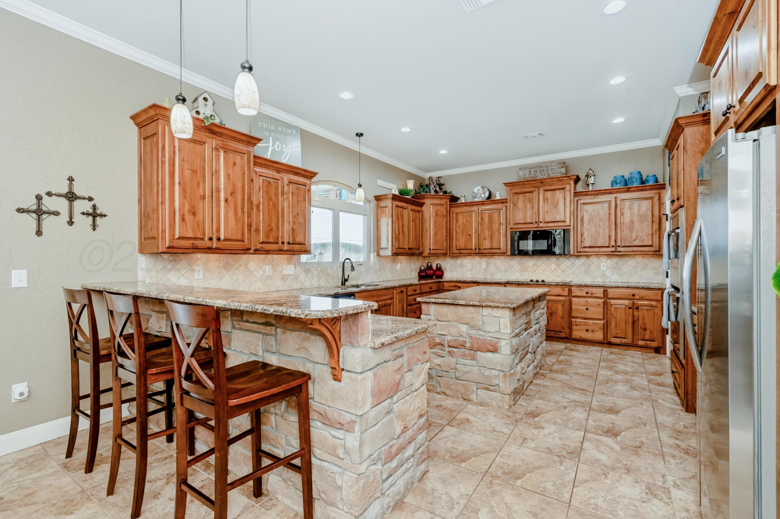 19200 Winding River Road Property Photo 9