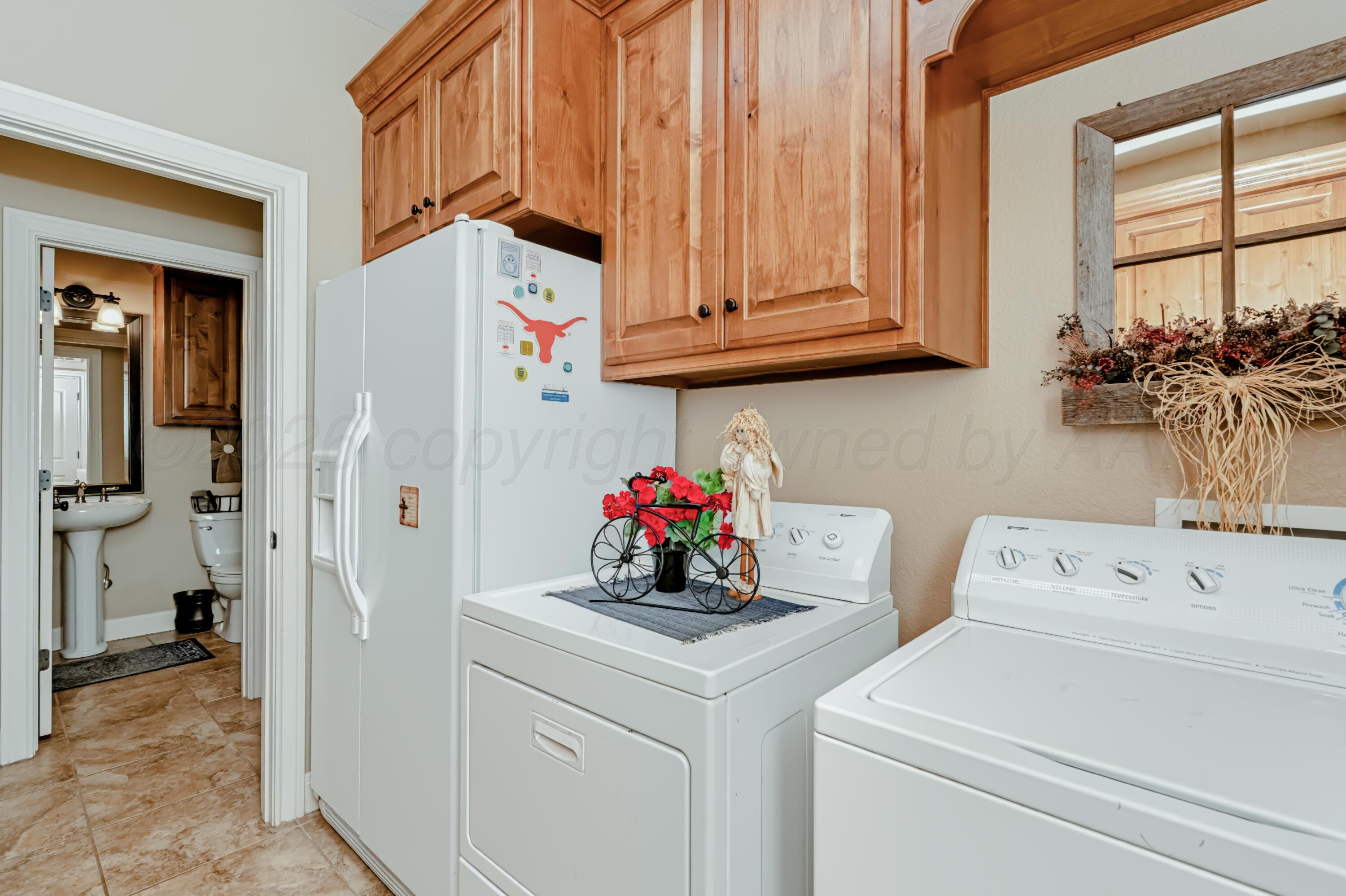 19200 Winding River Road Property Photo 17