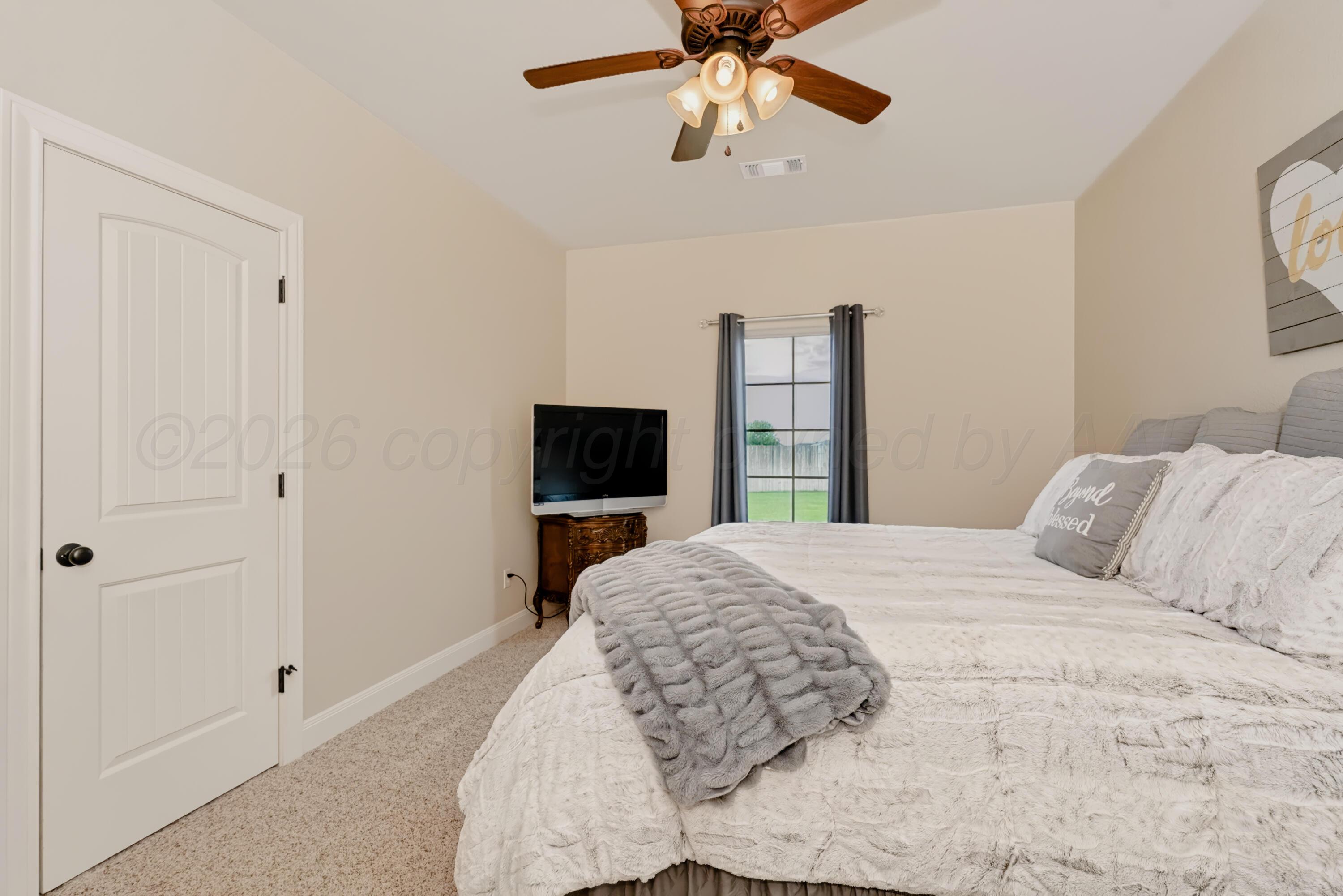 19200 Winding River Road Property Photo 41