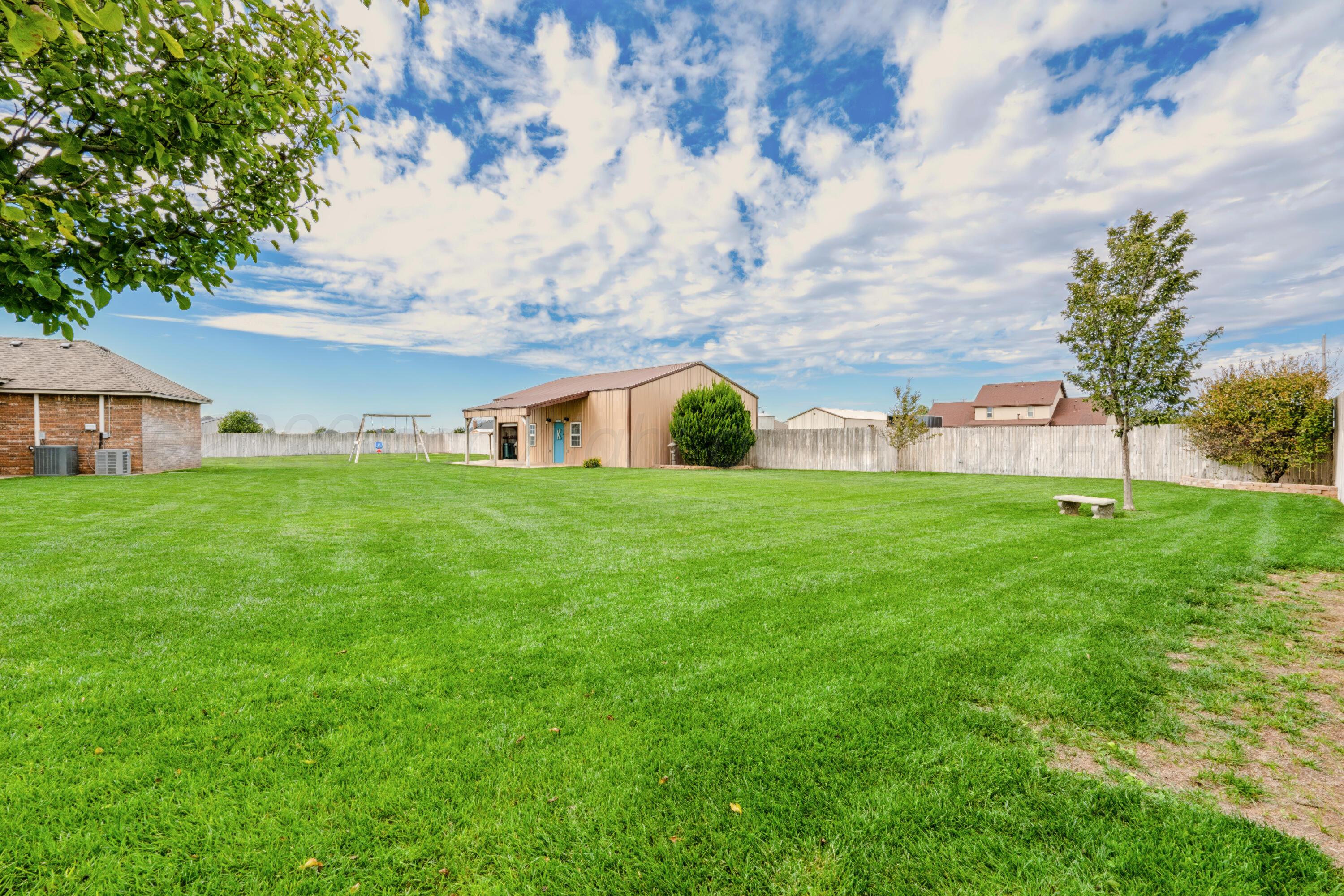 19200 Winding River Road Property Photo 44