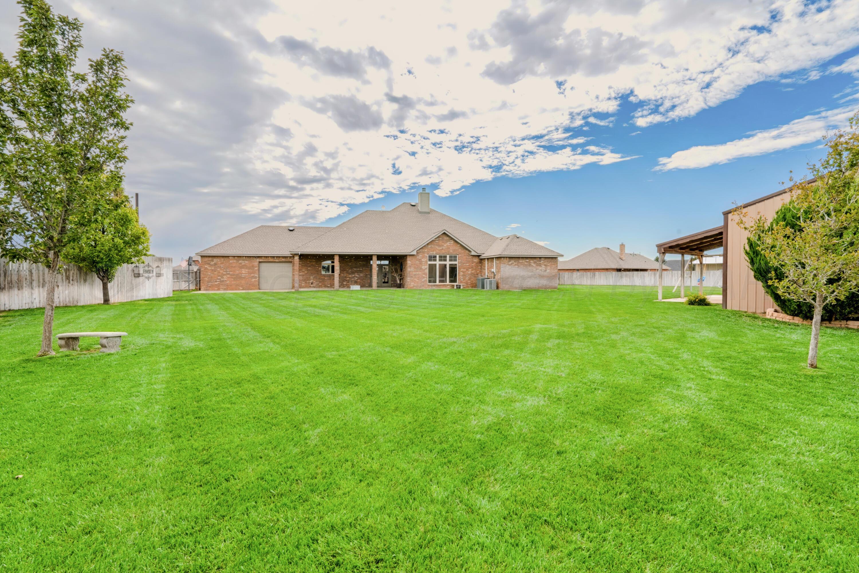 19200 Winding River Road Property Photo 45