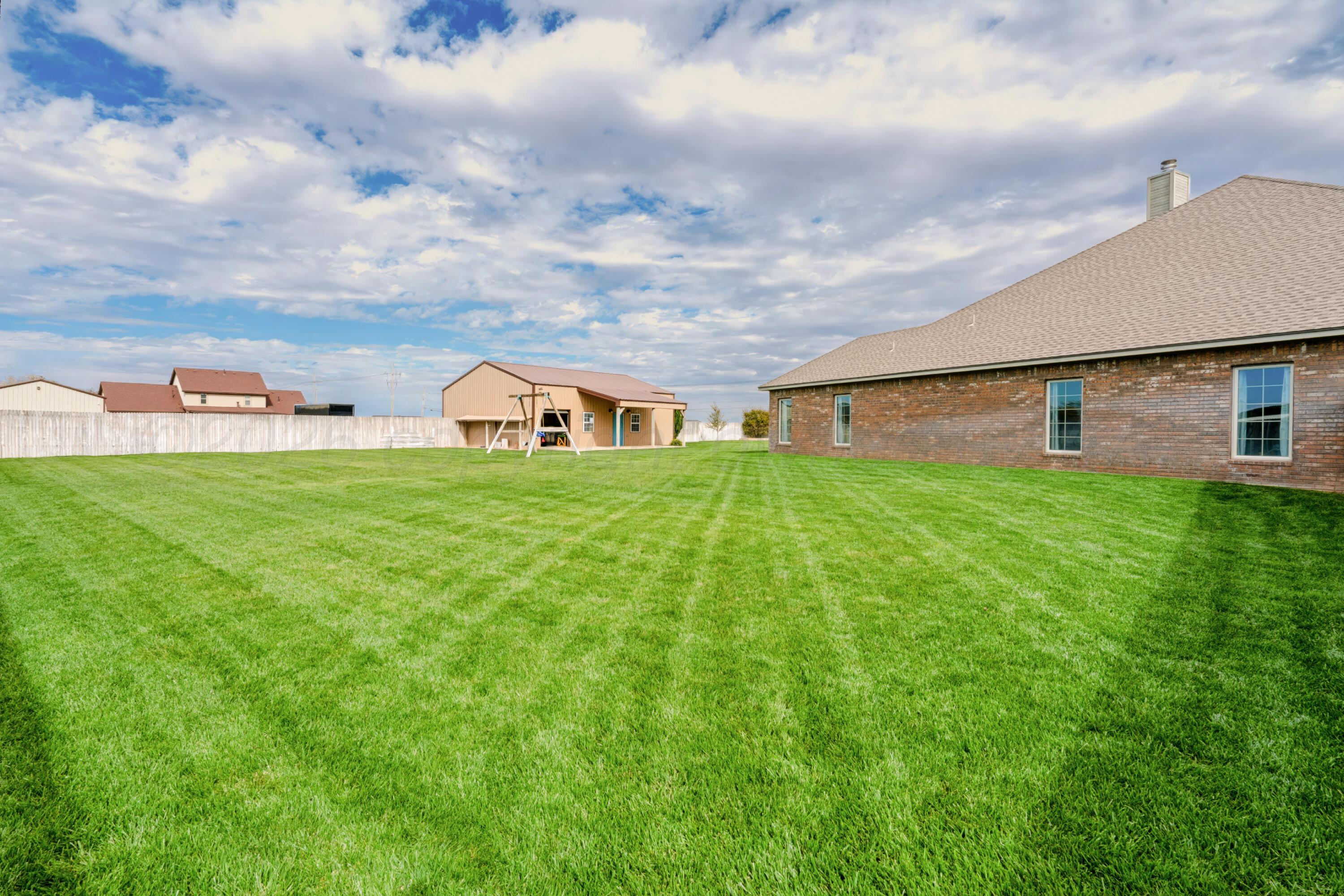 19200 Winding River Road Property Photo 49