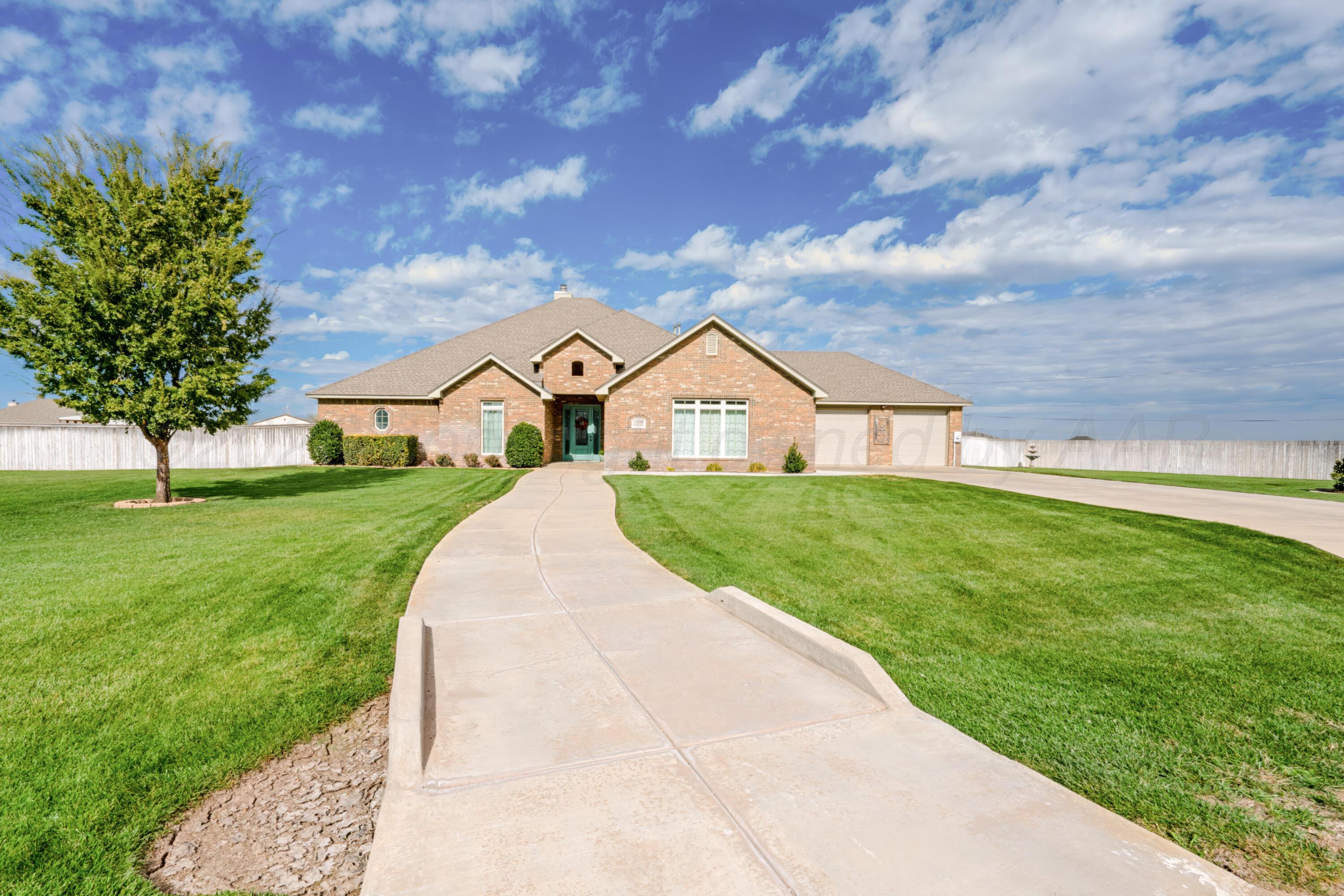 19200 Winding River Road Property Photo 54