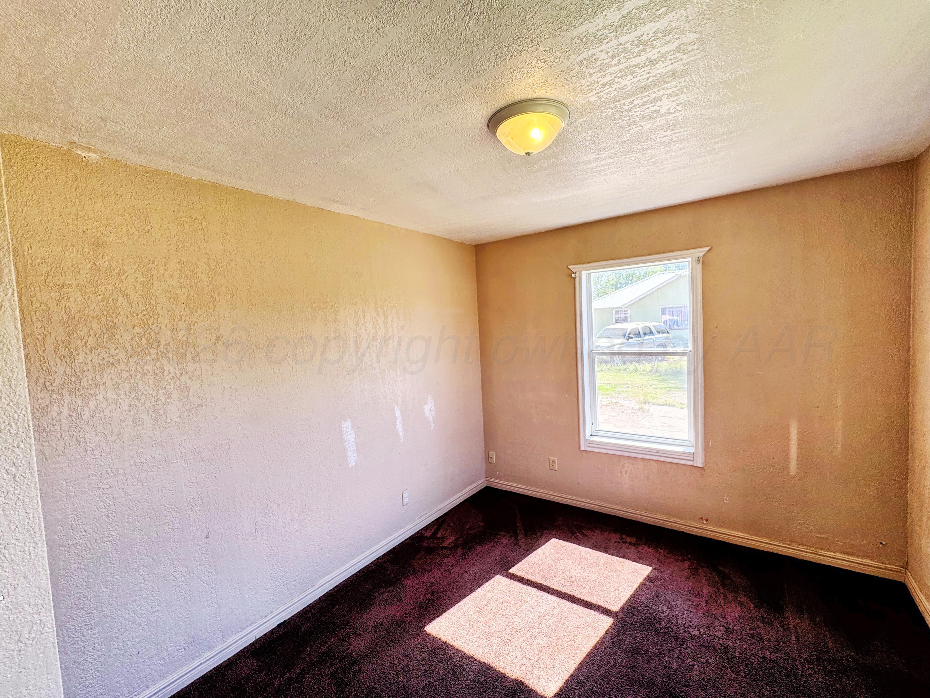 501 S Endicott Street Property Photo 6