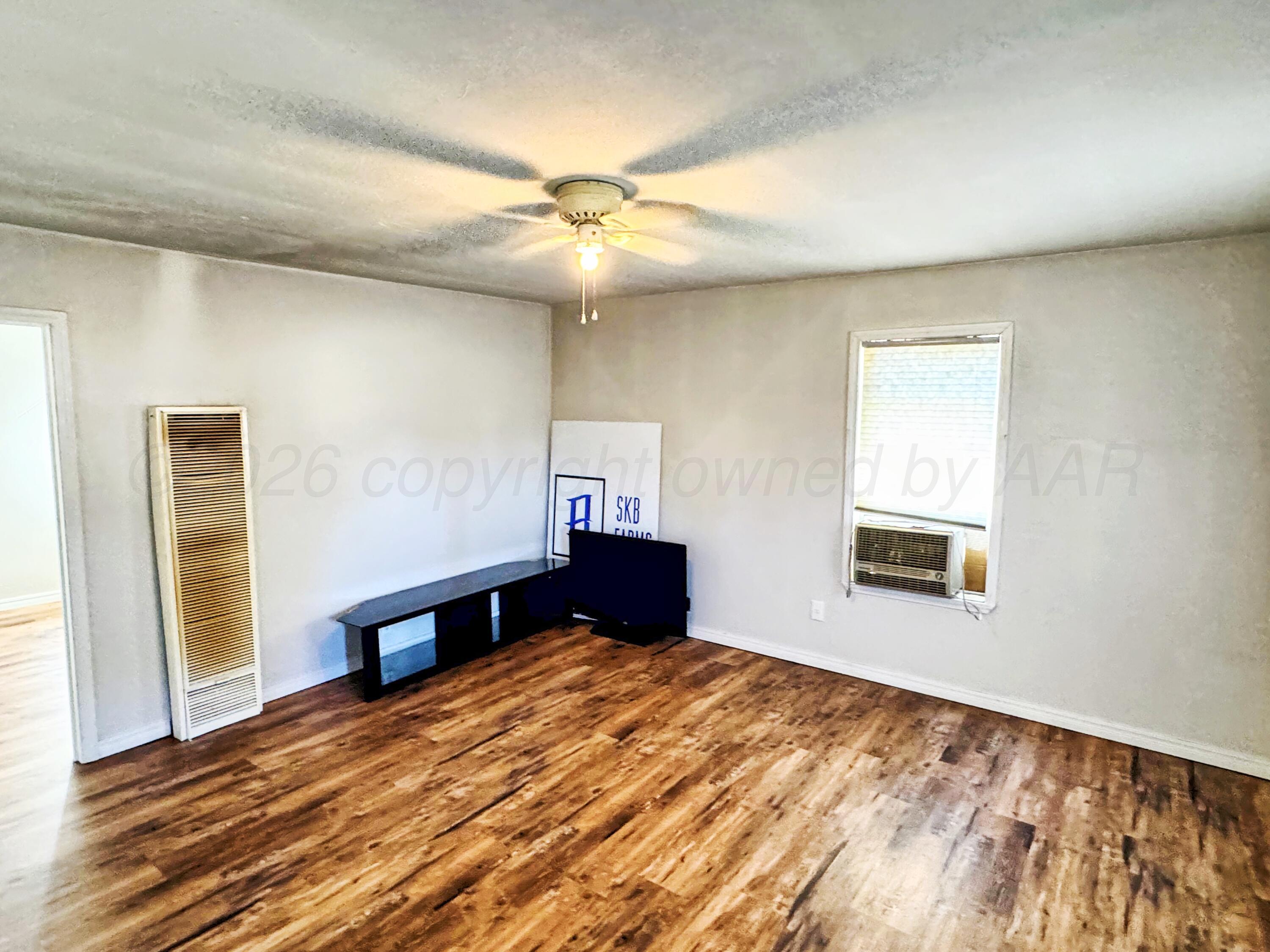 501 S Endicott Street Property Photo 9