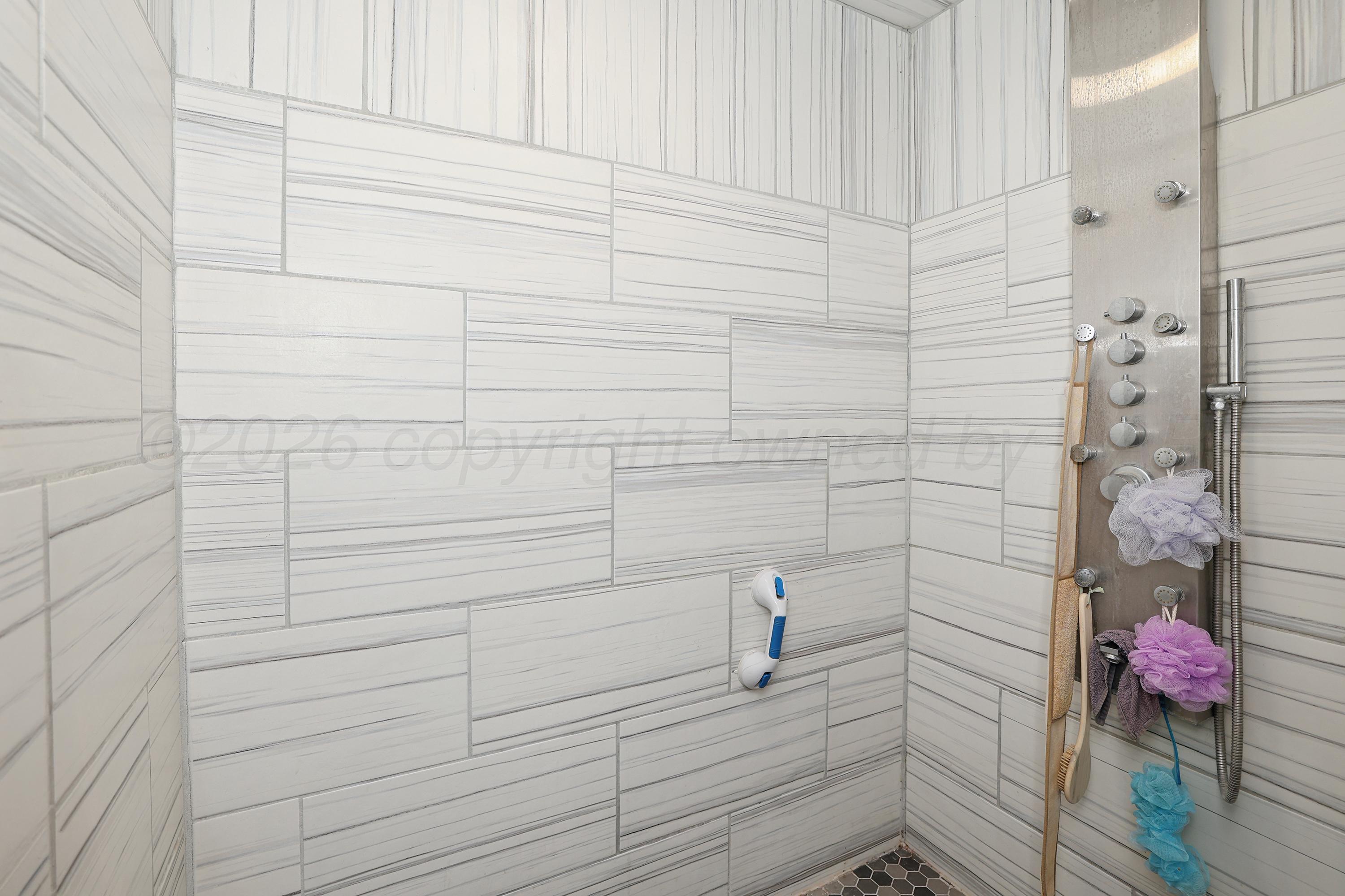 2406 10th Avenue Property Photo 6