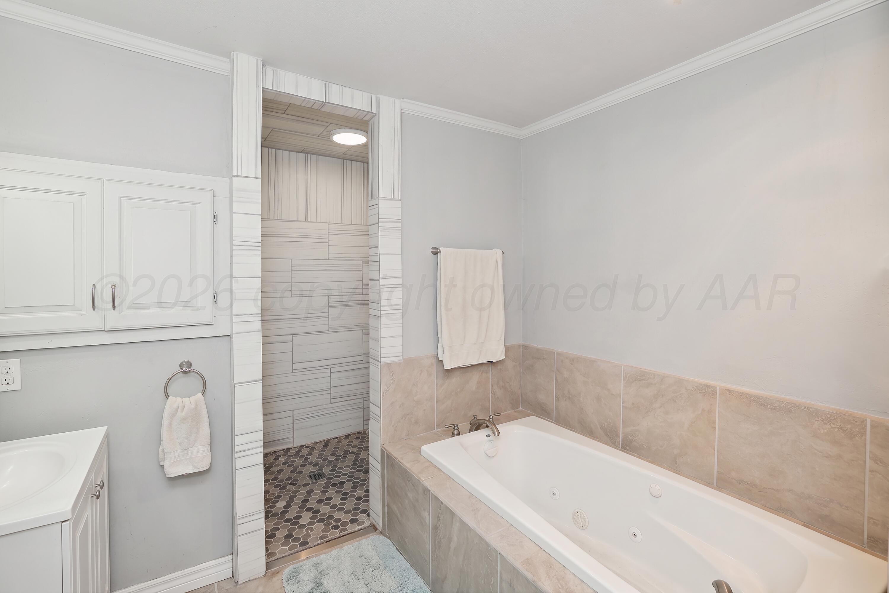 2406 10th Avenue Property Photo 9