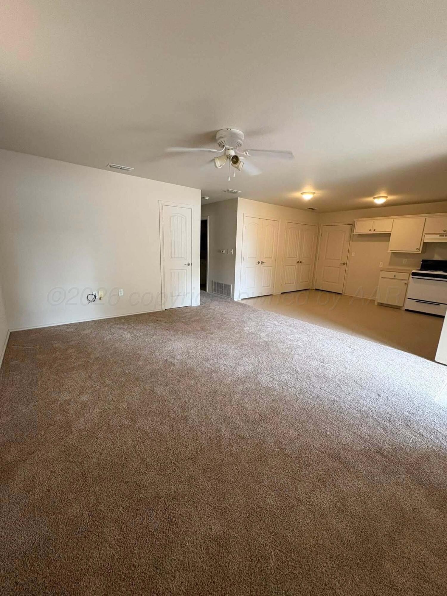 1903 W 1st Street Property Photo 2