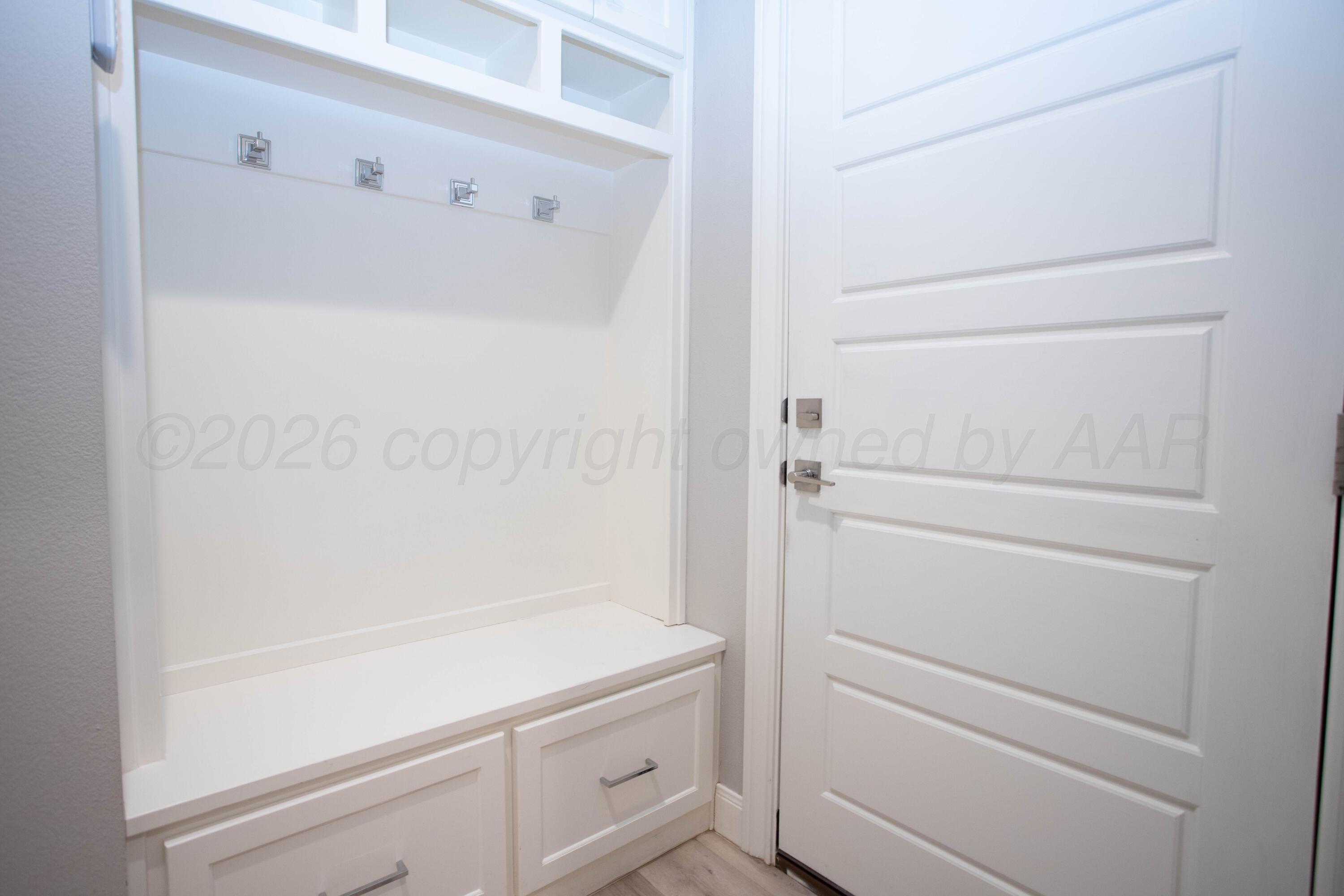9420 Thornbush Drive Property Photo 16