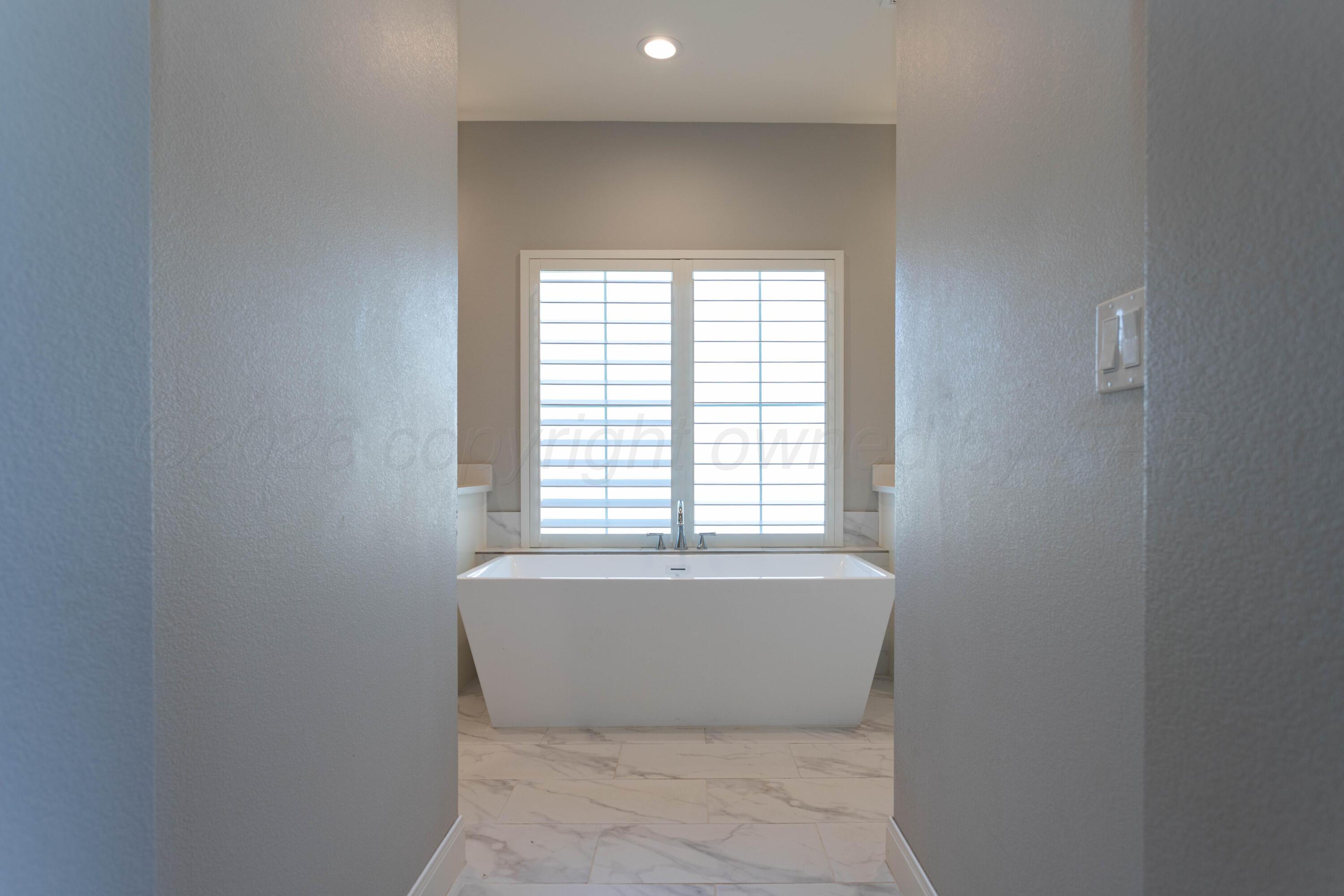 9420 Thornbush Drive Property Photo 23