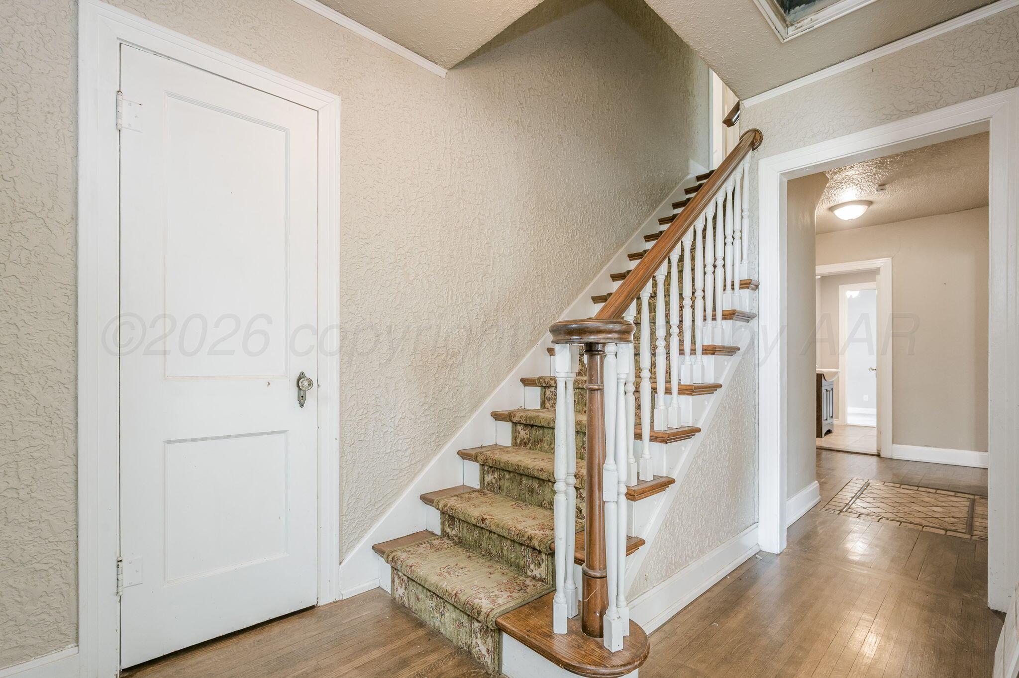 2422 S Washington Street Property Photo 4