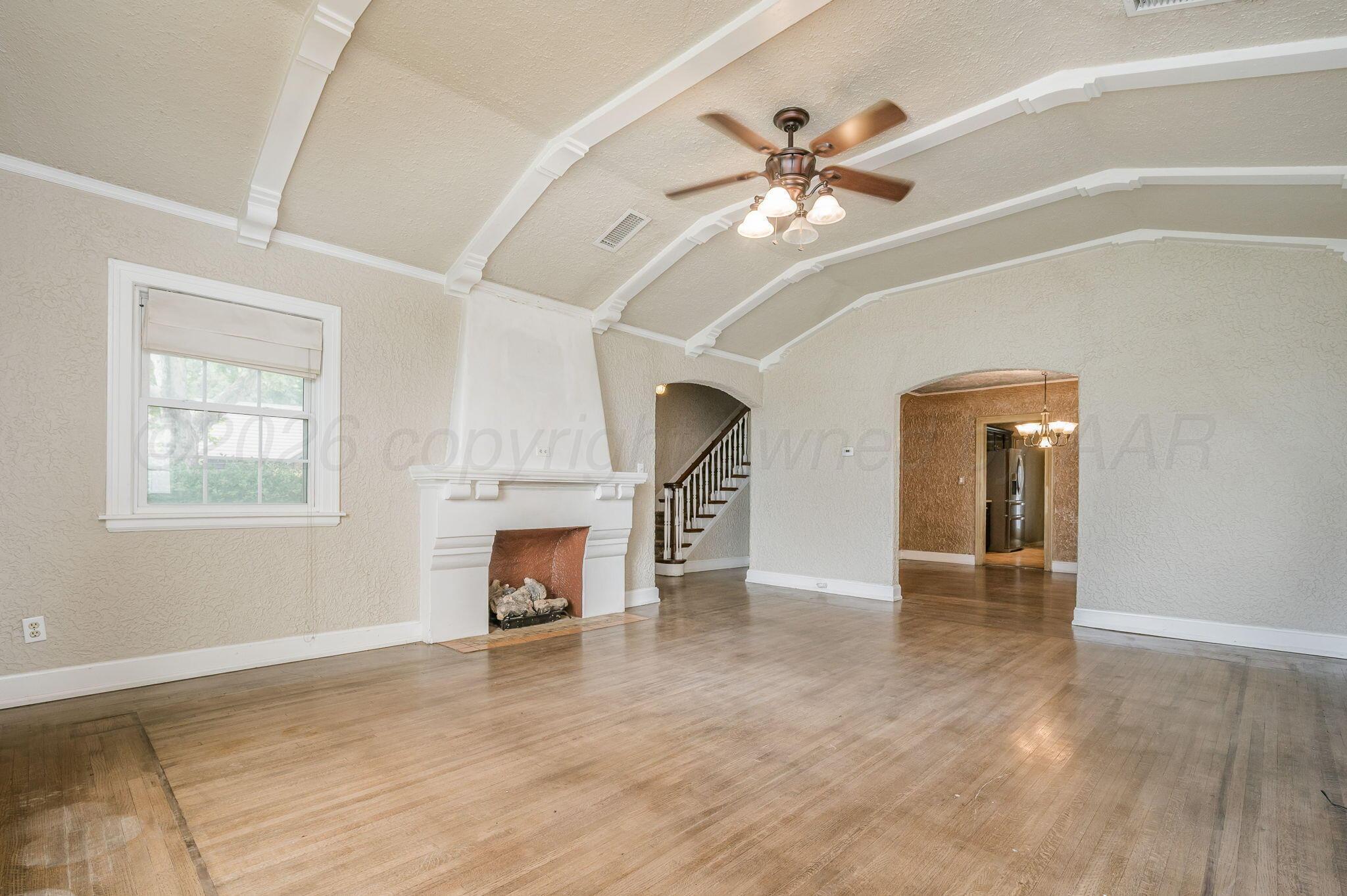 2422 S Washington Street Property Photo 6