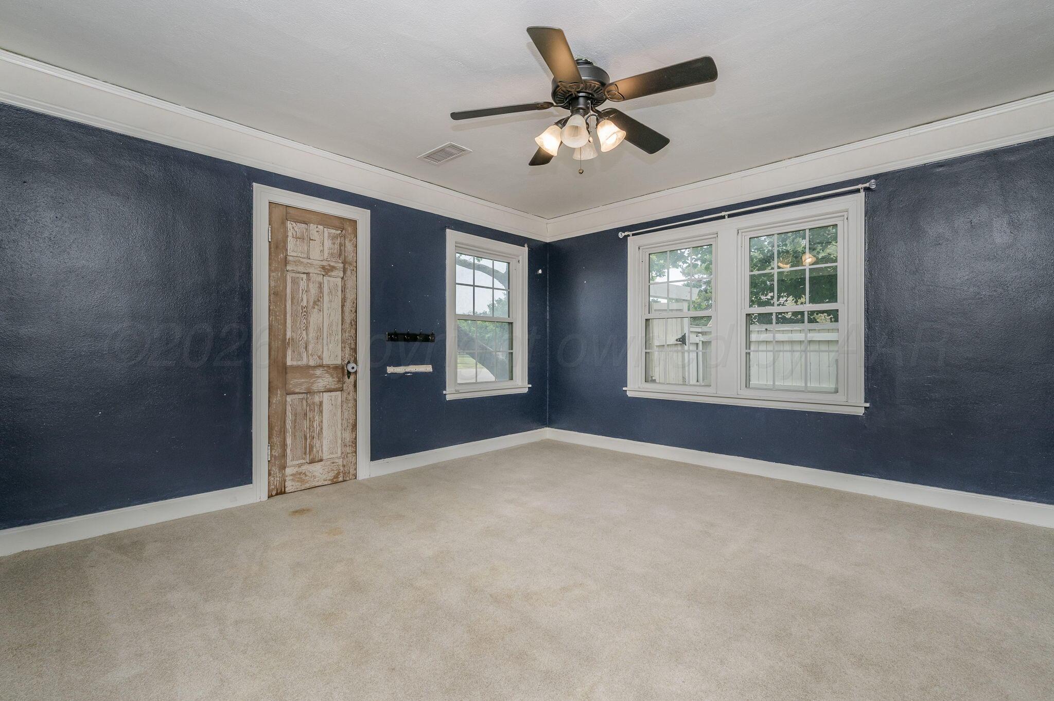 2422 S Washington Street Property Photo 12