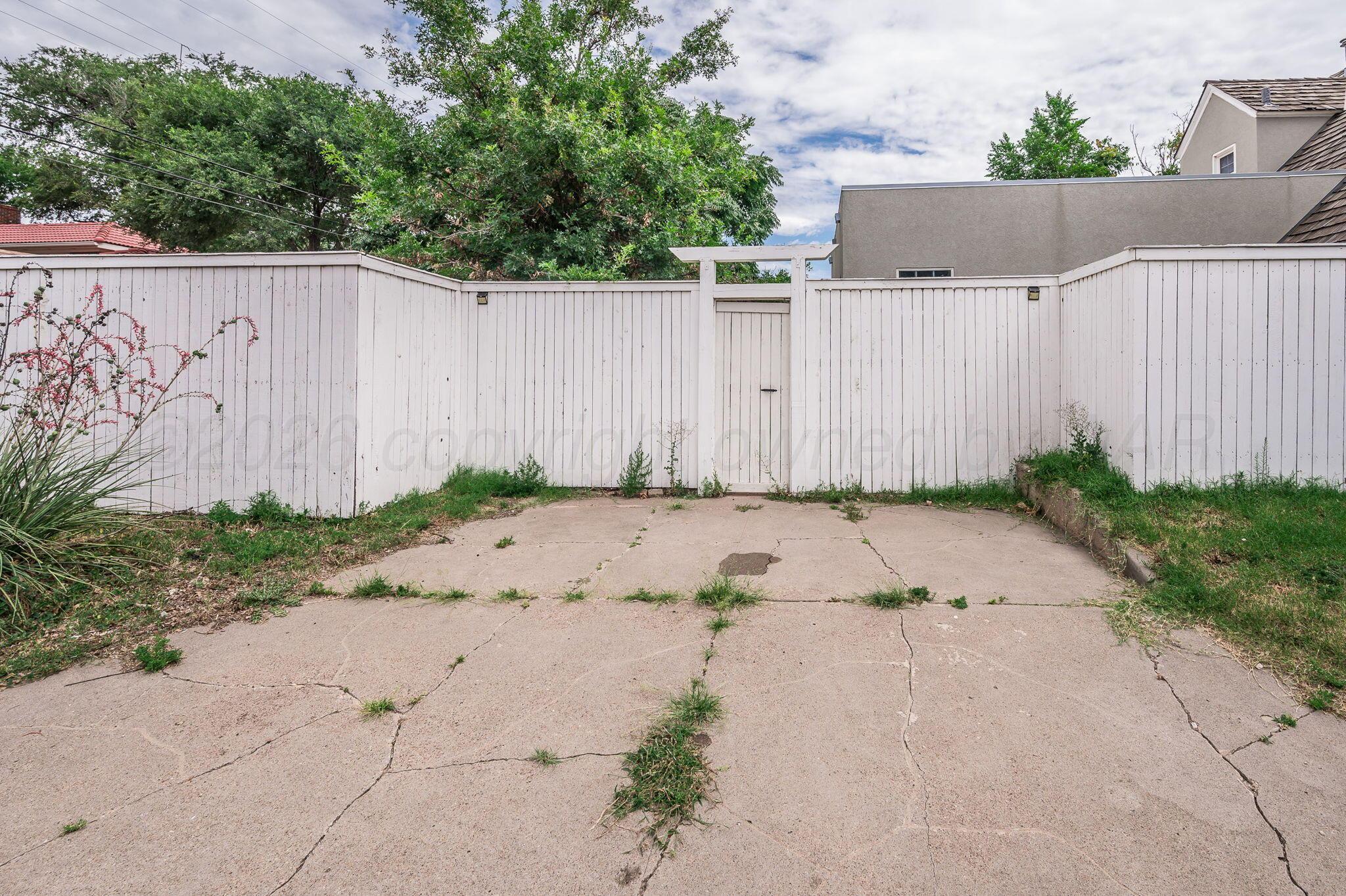 2422 S Washington Street Property Photo 22
