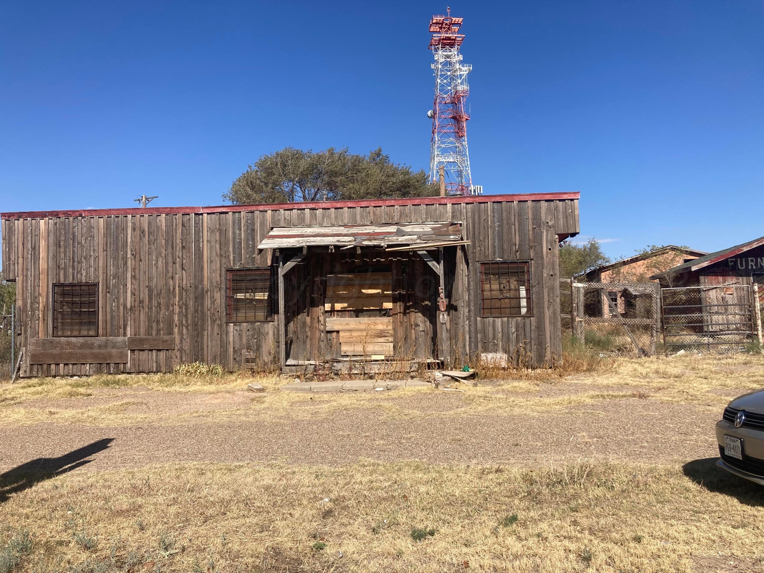 500 W Amarillo Boulevard Property Photo 1