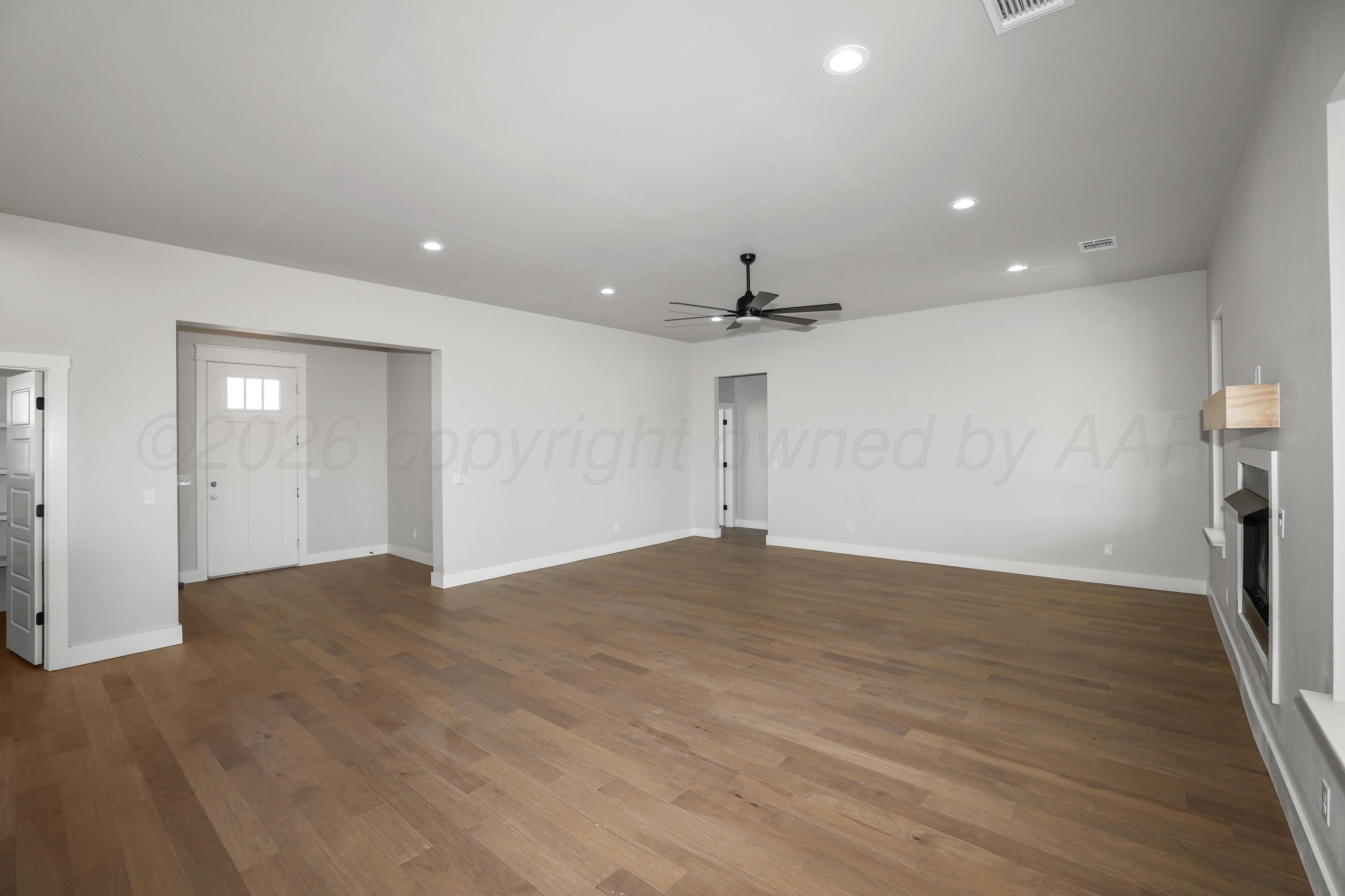 16250 San Diego Street Property Photo 7