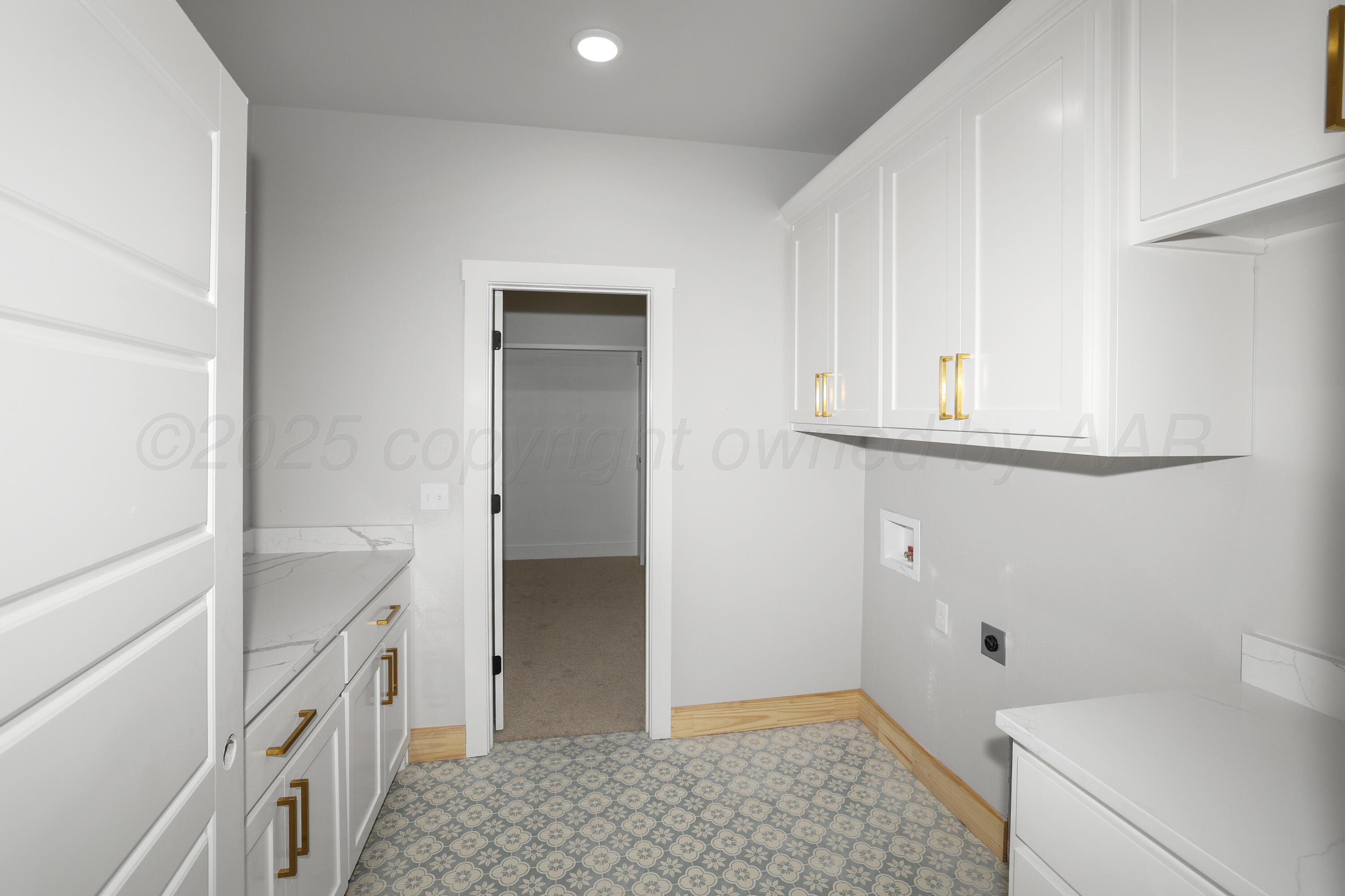 16250 San Diego Street Property Photo 22
