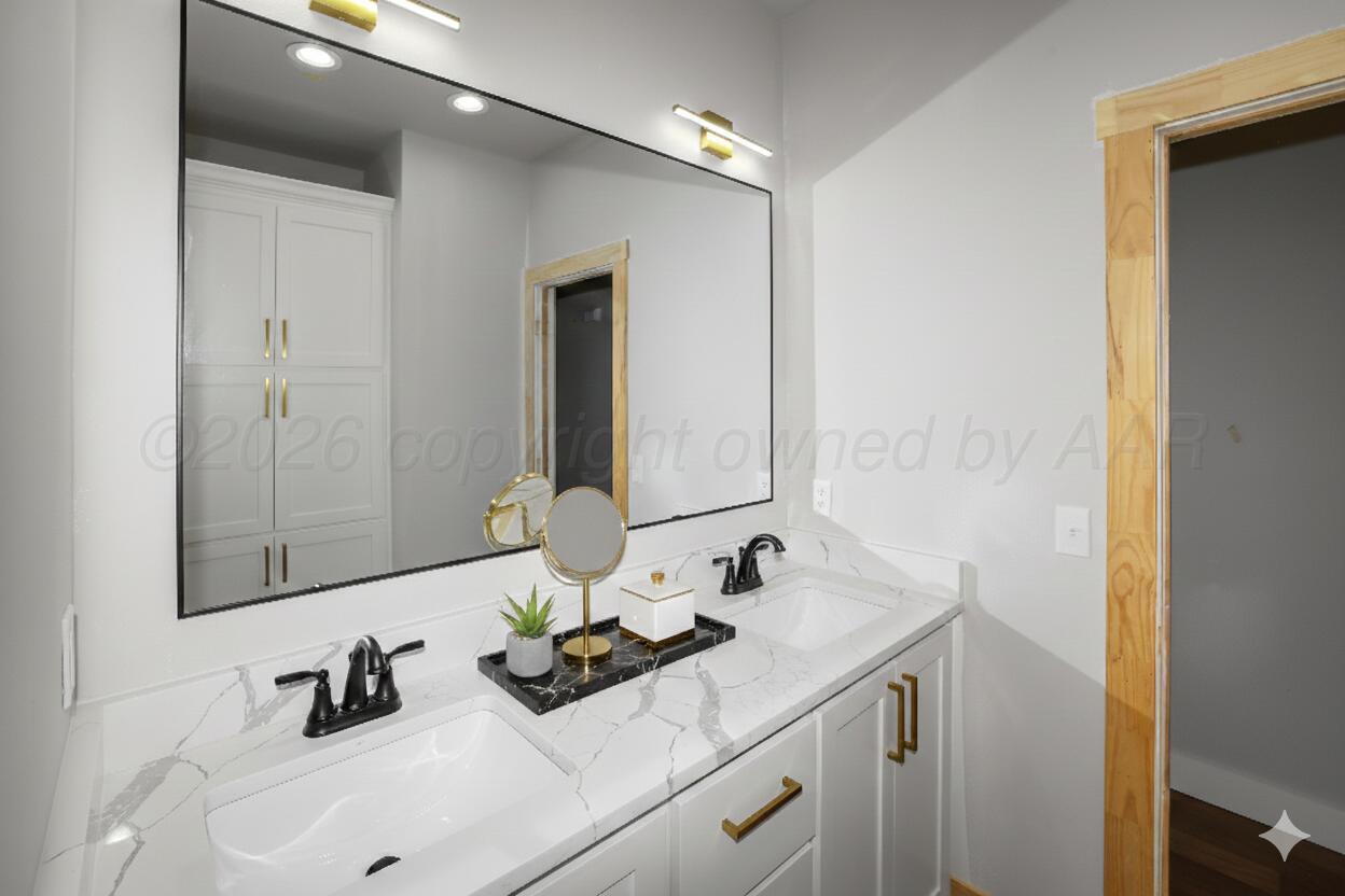 16250 San Diego Street Property Photo 27