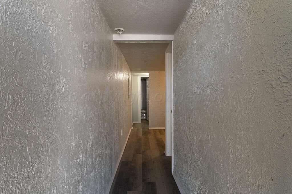403 N Florida Street Property Photo 9