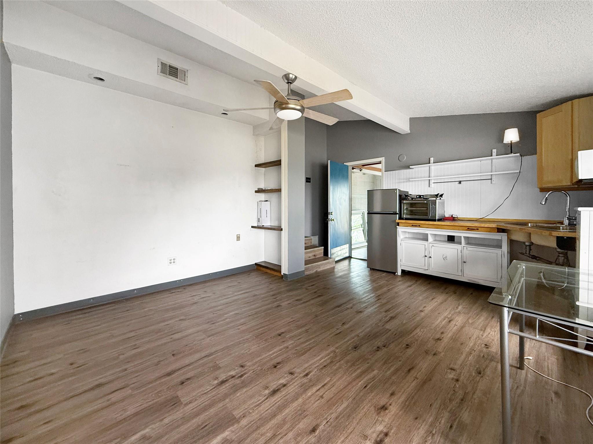 15211 Fitzhugh Rd #b - Back Cabin Property Photo 6