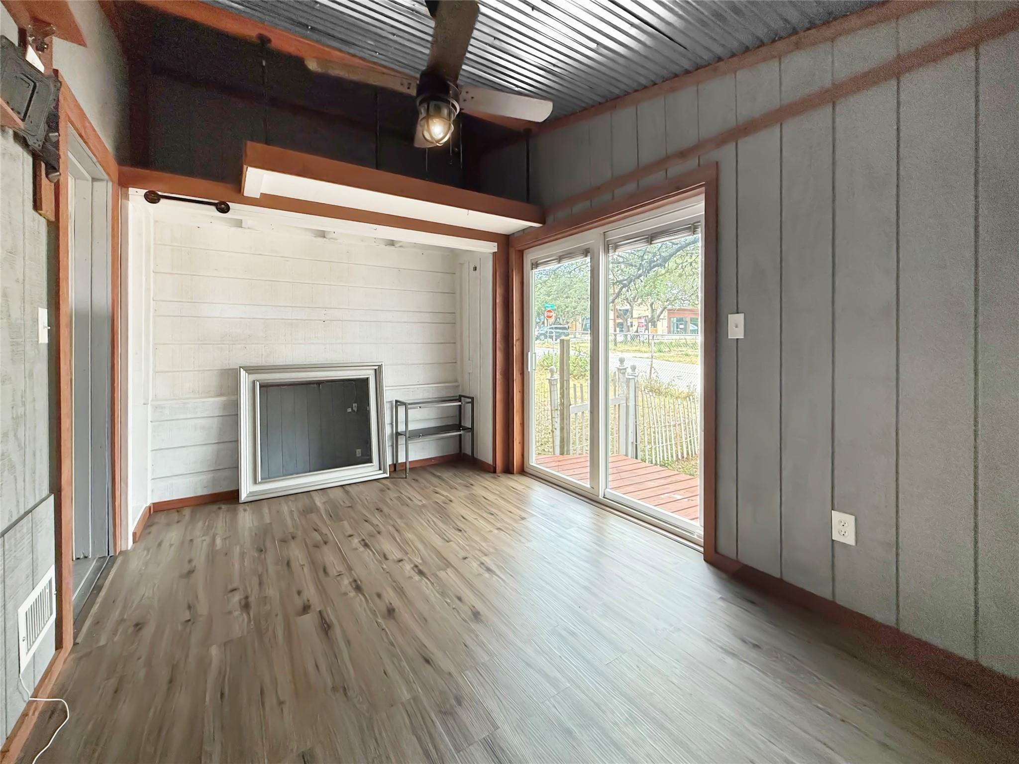 15211 Fitzhugh Rd #b - Back Cabin Property Photo 14