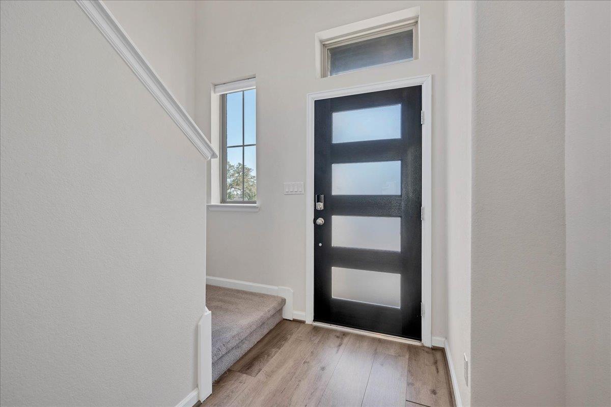 2437 Burberry Ln Property Photo 10