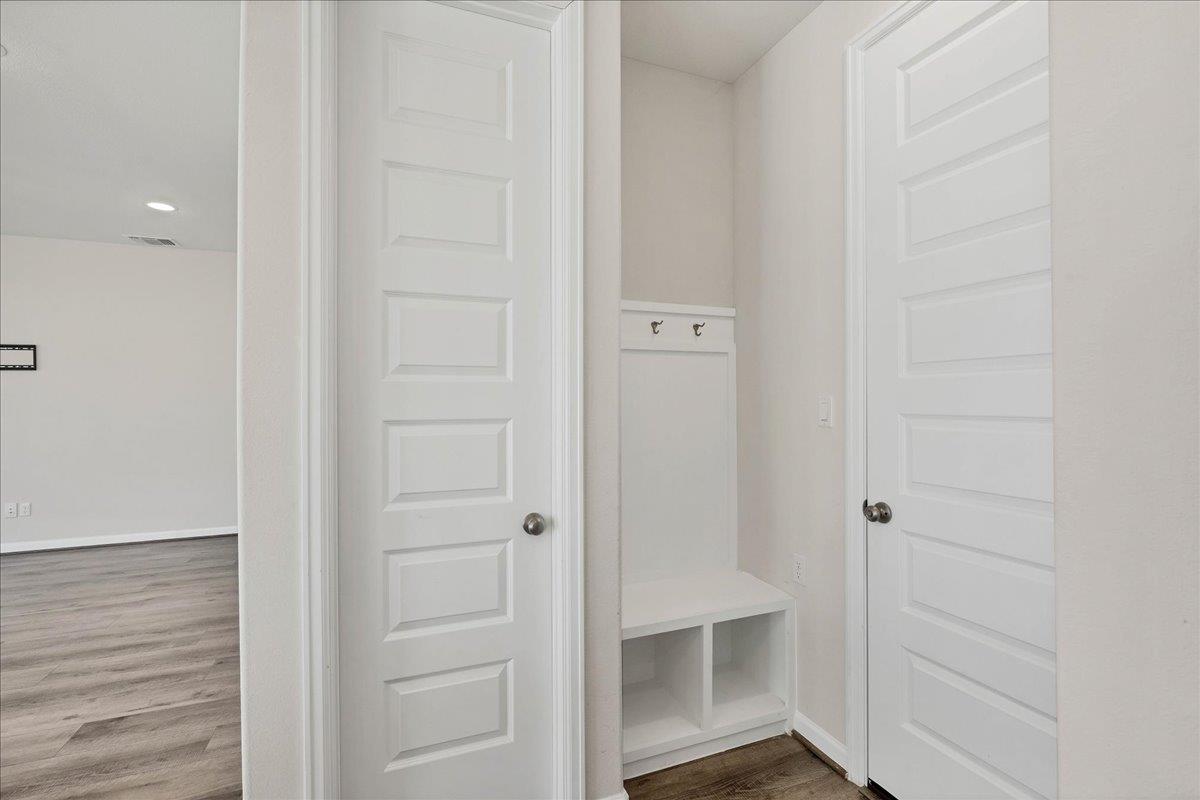 2437 Burberry Ln Property Photo 18