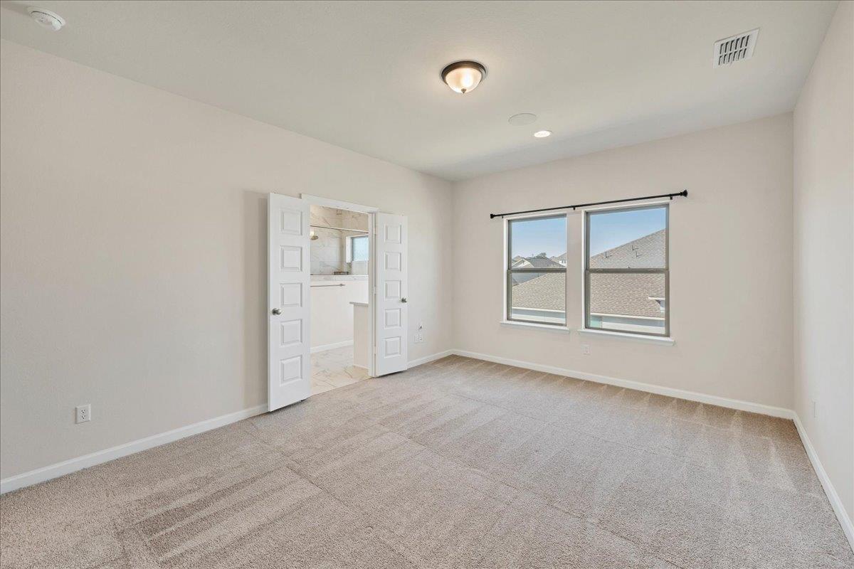 2437 Burberry Ln Property Photo 23